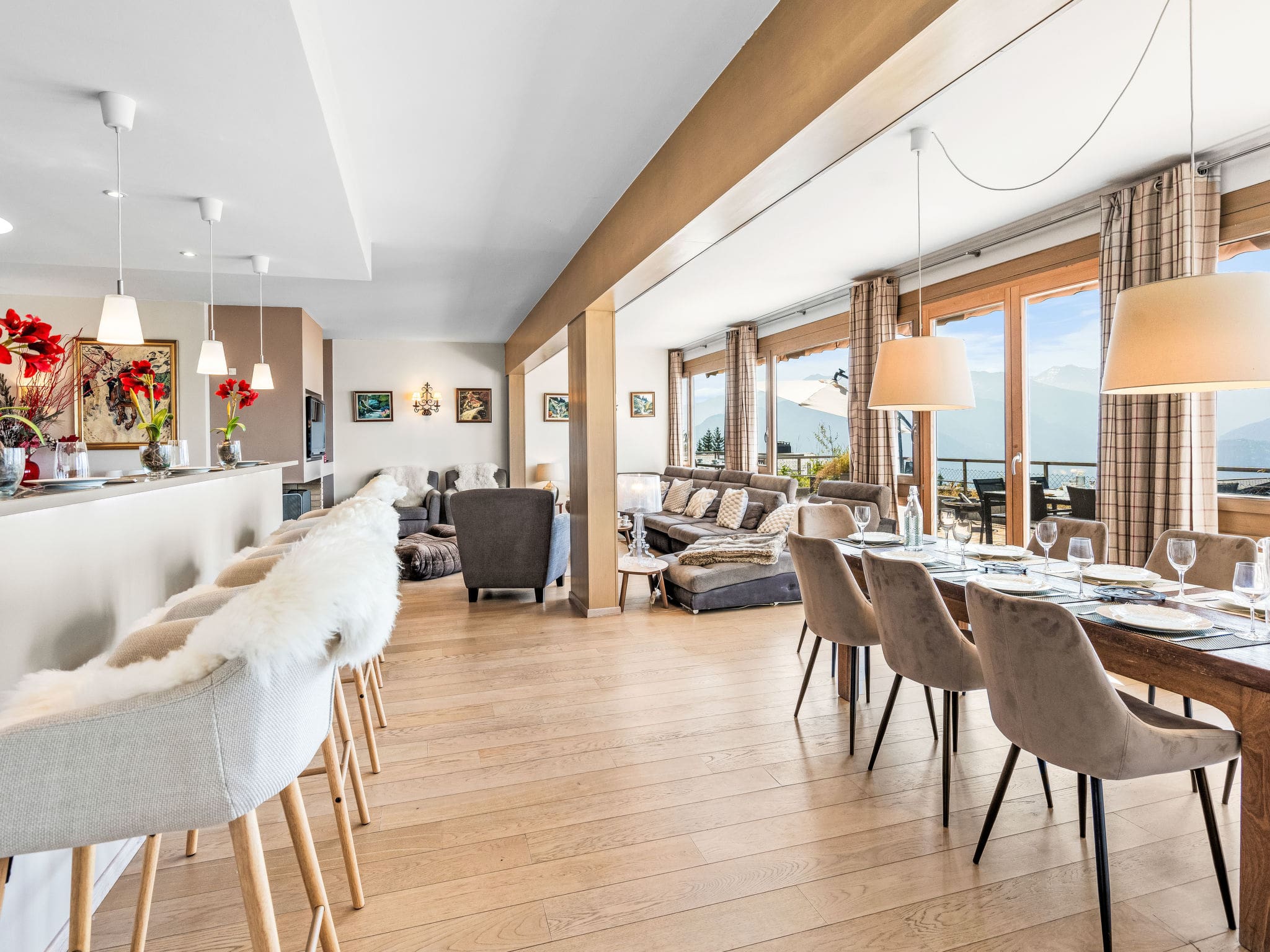 Chalet Tsissé Crans-Montana: Spacious 3-Bedroom Mountain Chalet with Indoor Pool and Lake Views in Swiss Alps