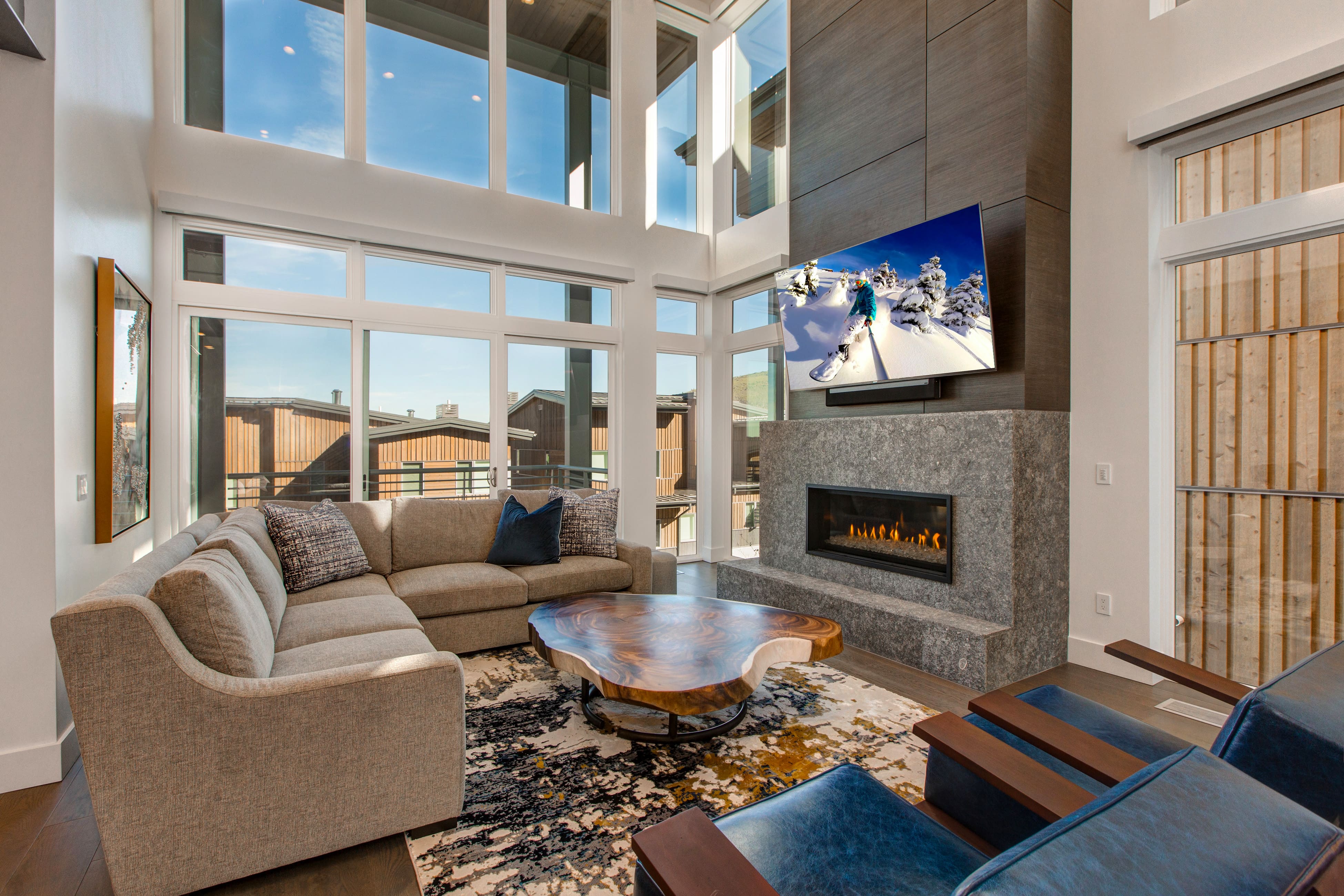 Chalet Uinta ParkCity: Luxury 4-Bedroom Ski Chalet with Hot Tub, Park City