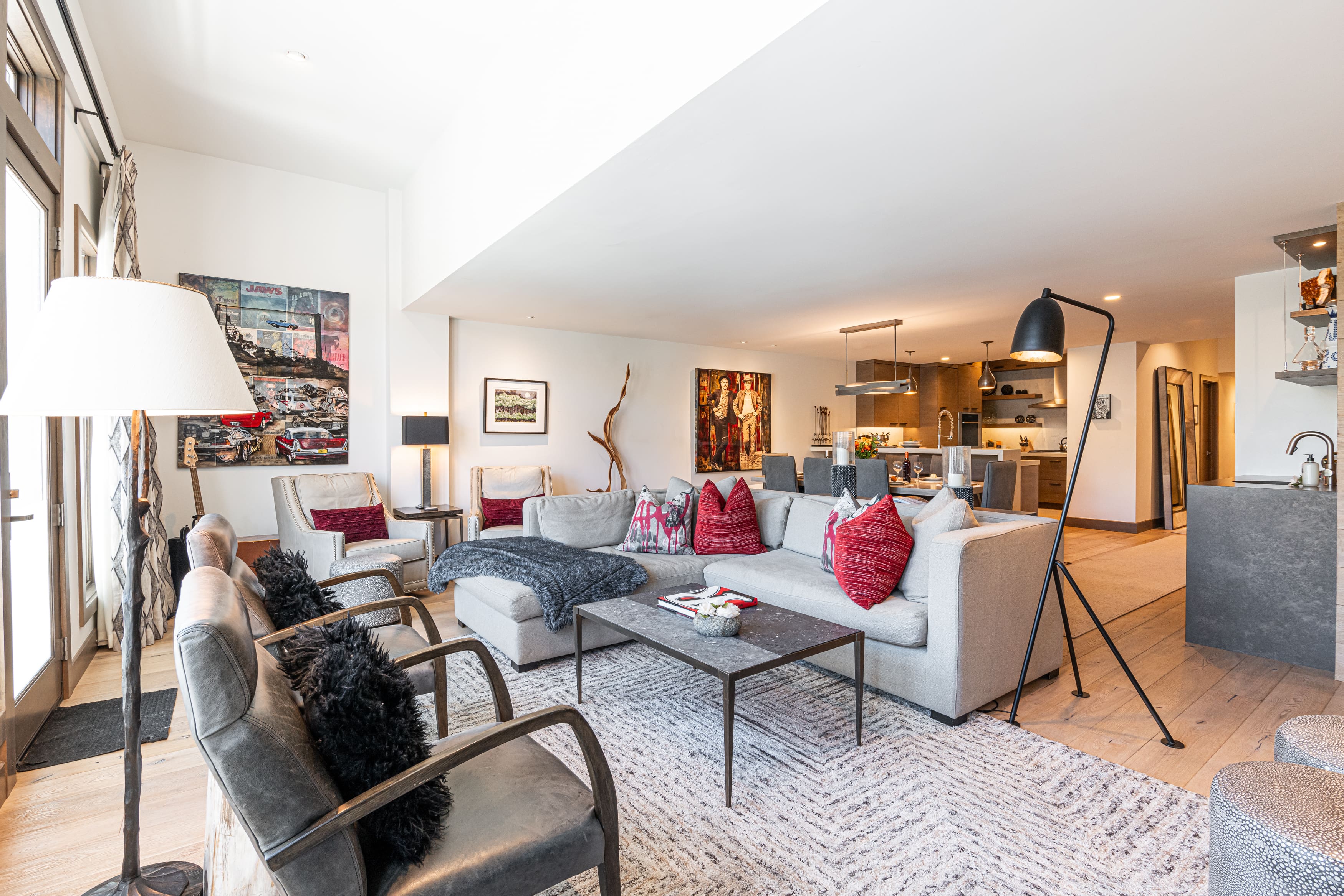 Chalet Uintas ParkCity: Luxury 5-Bedroom Villa with Hot Tub and Mountain Views, Park City