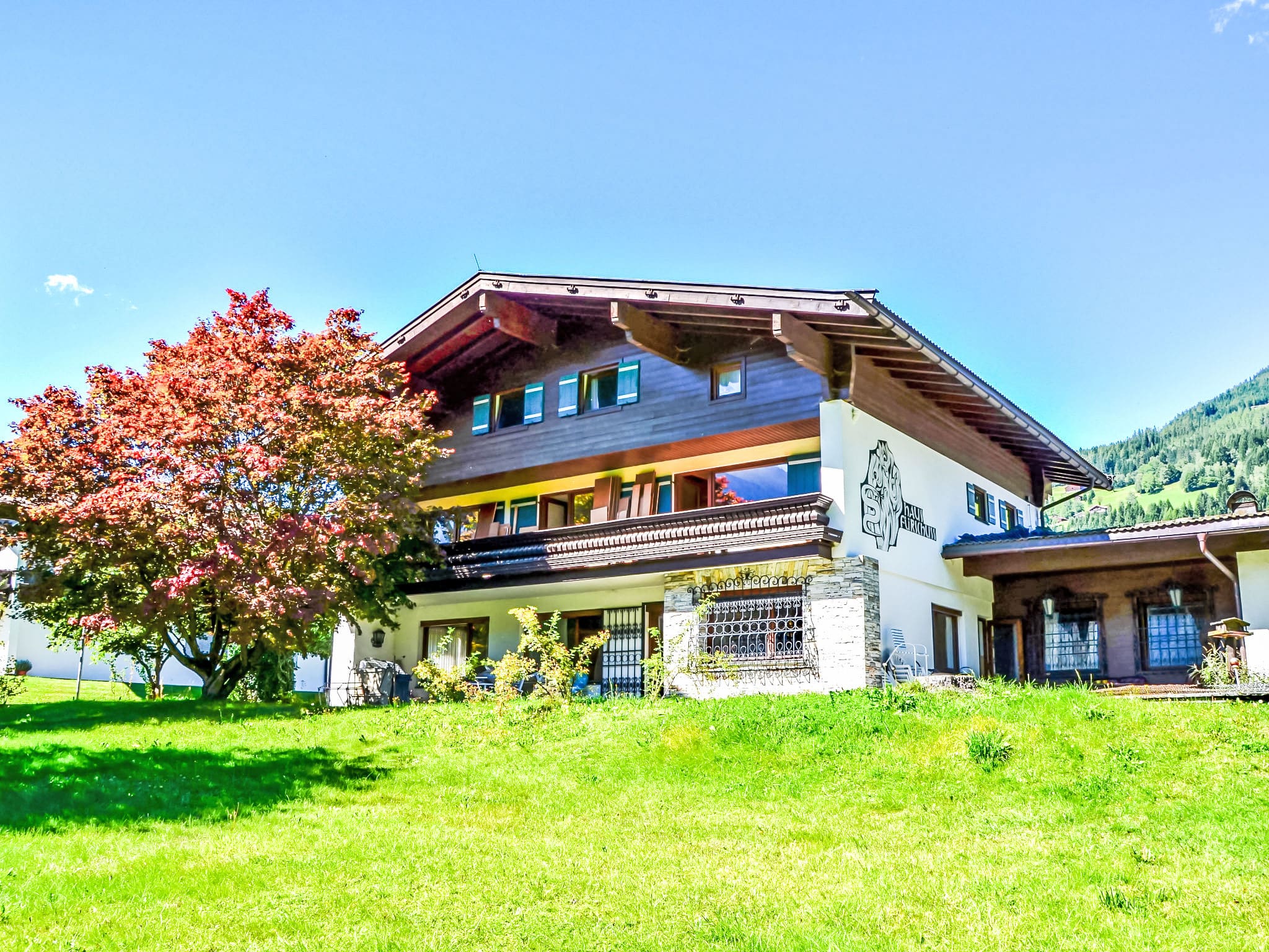 Chalet Venediger Neukirchen: Premium 3-Bedroom Alpine Apartment with Mountain Access and Garden Terrace Near Hohe Tauern National Park