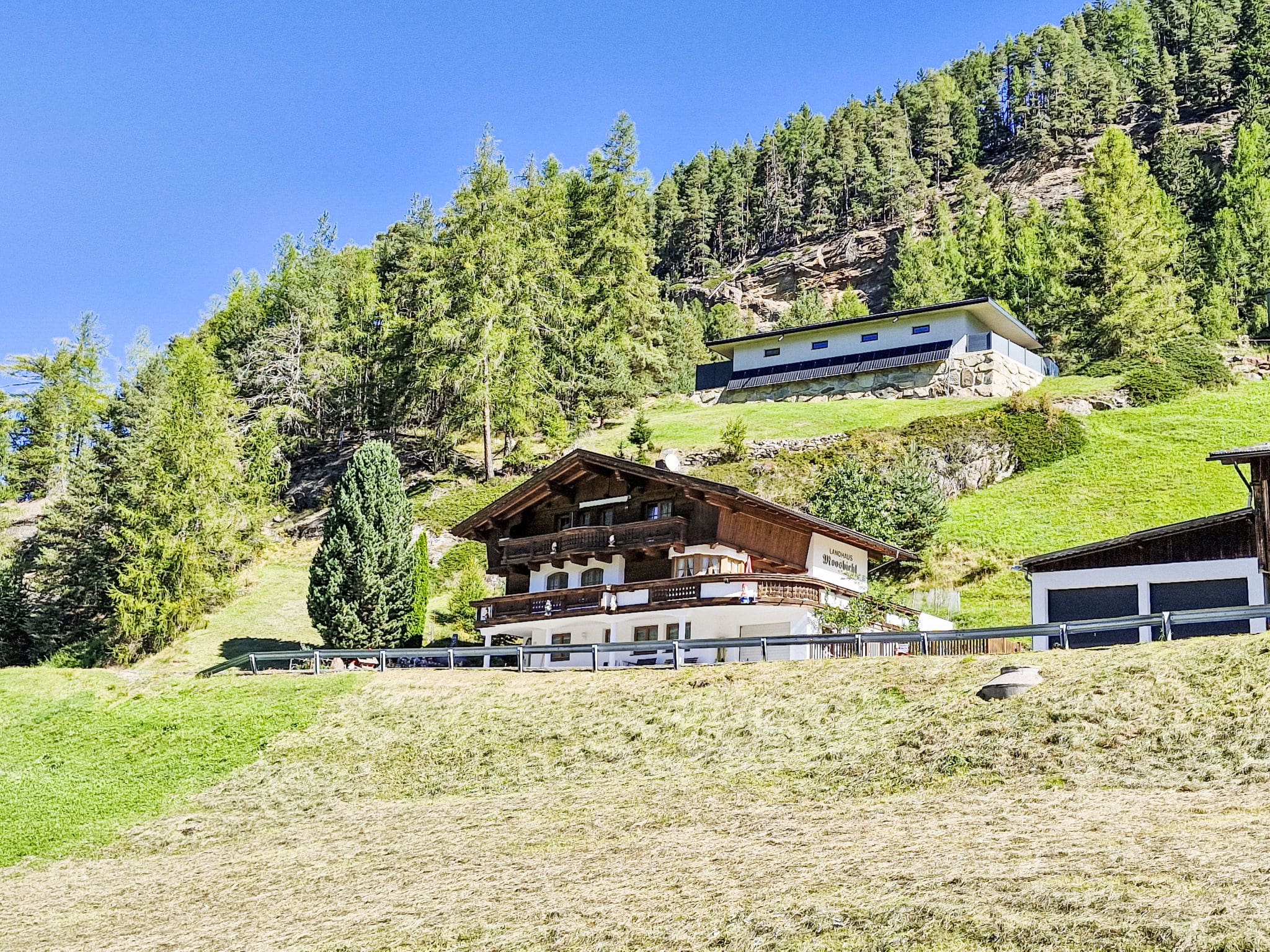 Chalet Ventertal Sölden: Contemporary Alpine Retreat with 3 Bedrooms and Premium Location Near Ski Lifts in Austria