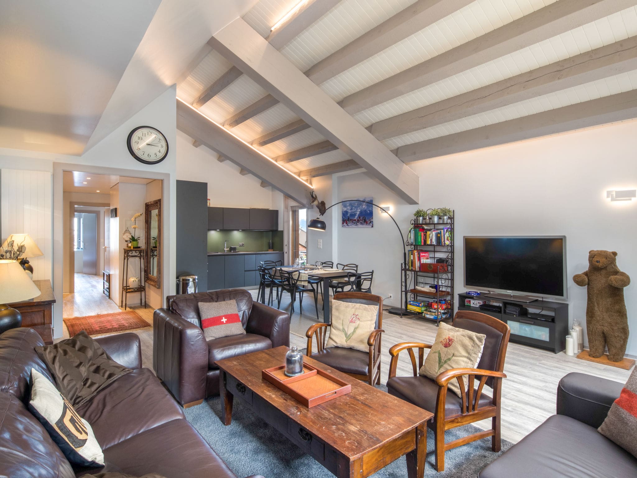 Chalet Vermala Montana Crans-Montana: Stylish 3-Bedroom Alpine Apartment with Mountain Views and Ski Access in Swiss Resort