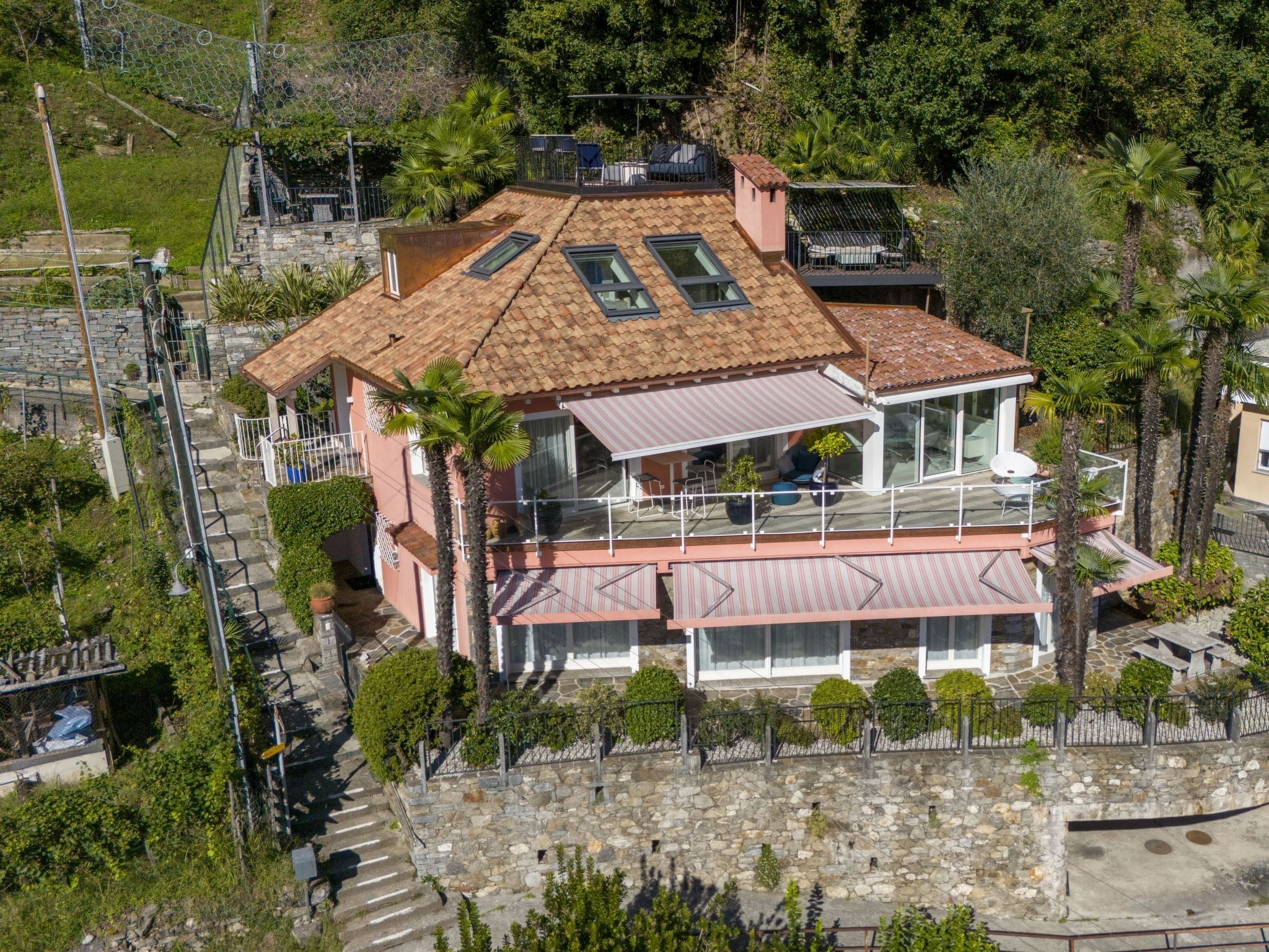 Chalet Verzasca Solduno: Contemporary 1-Bedroom Designer Apartment with Lake Views and E-Car Access in Swiss Alps