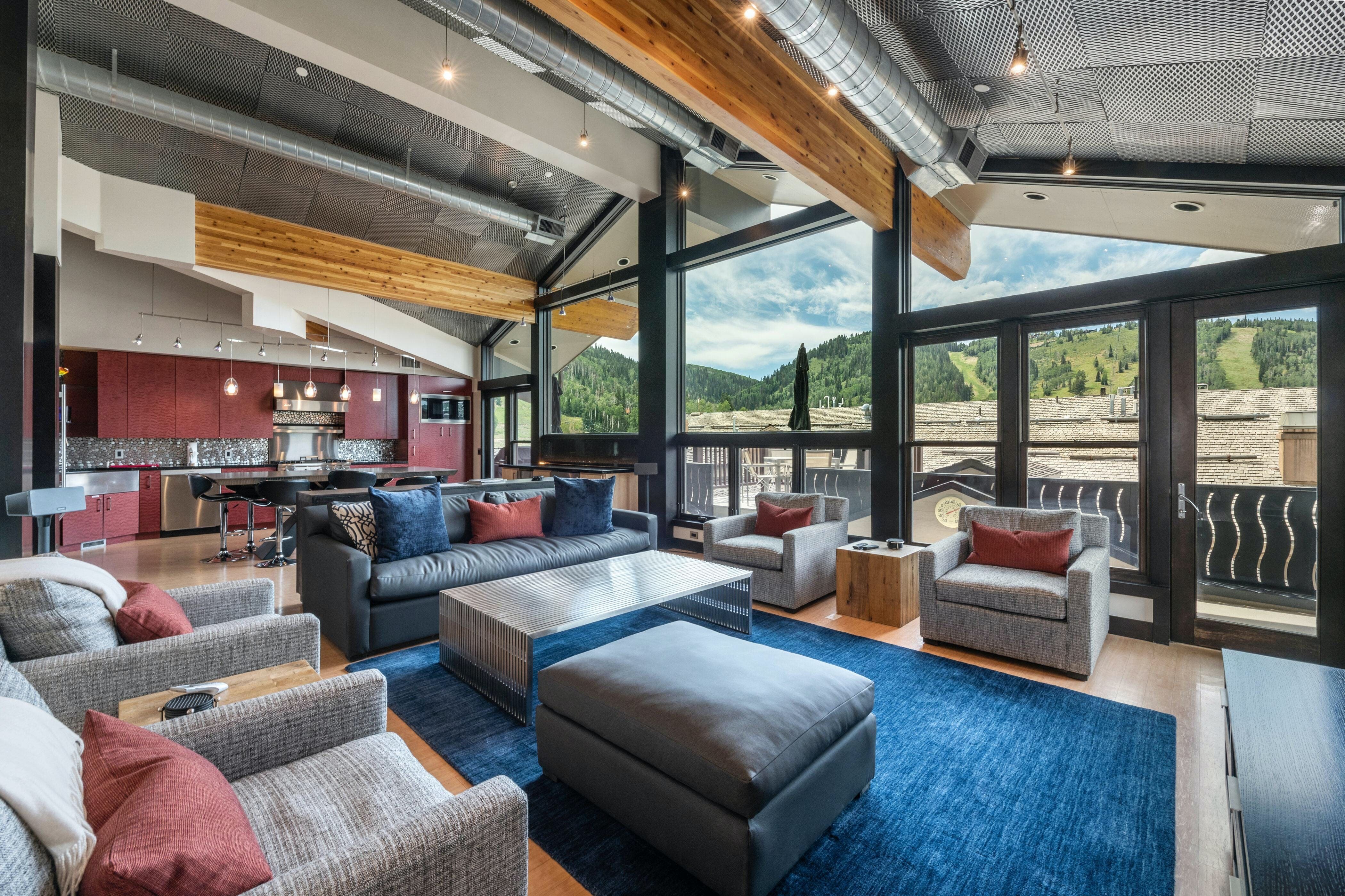 Chalet Wasatch Park City Park City 4: Spacious 3-Bedroom Penthouse with Mountain Views, Park City
