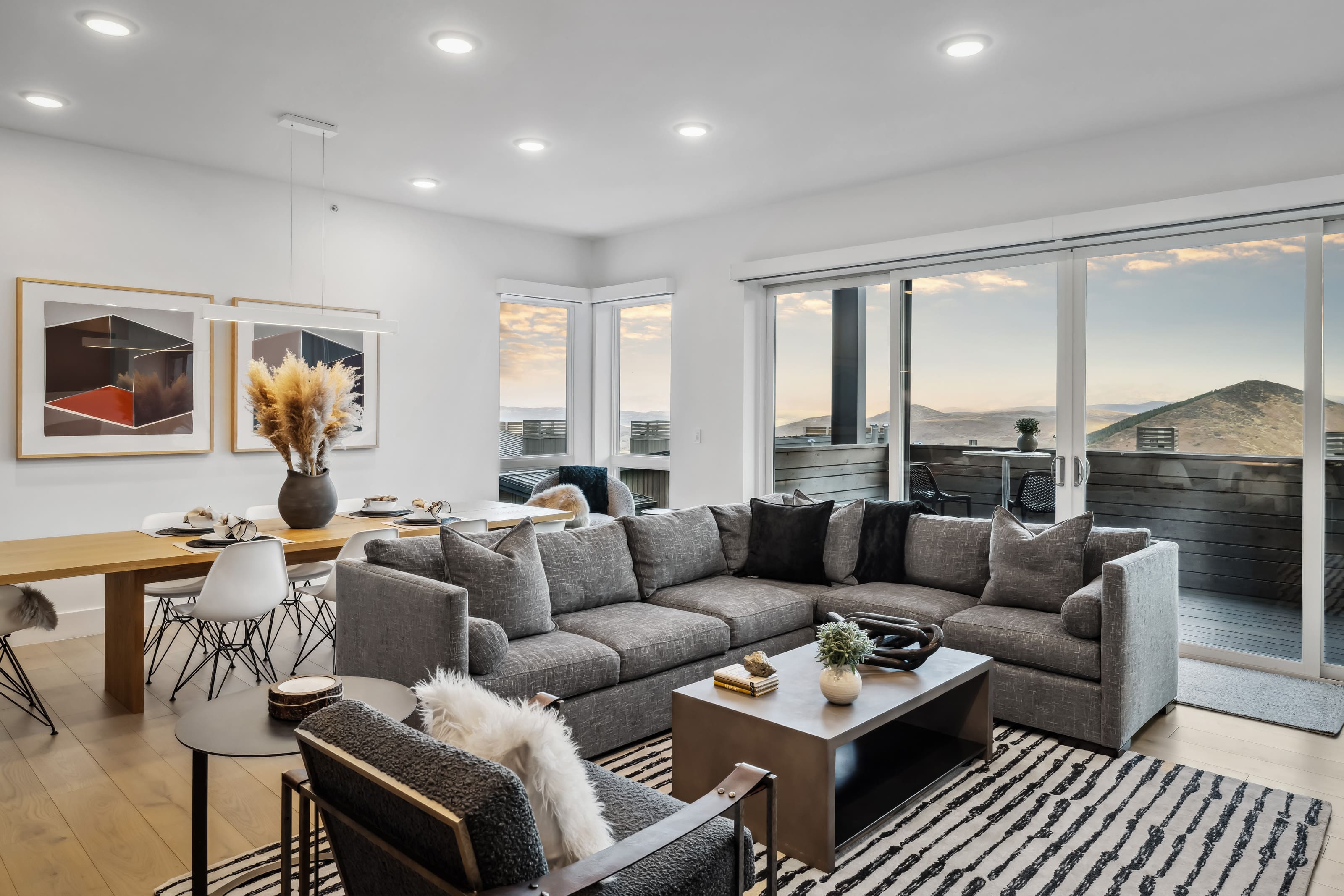 Chalet Wasatch ParkCity Park City 16: Luxury 4-Bedroom Apartment with Hot Tub and Sauna, Park City