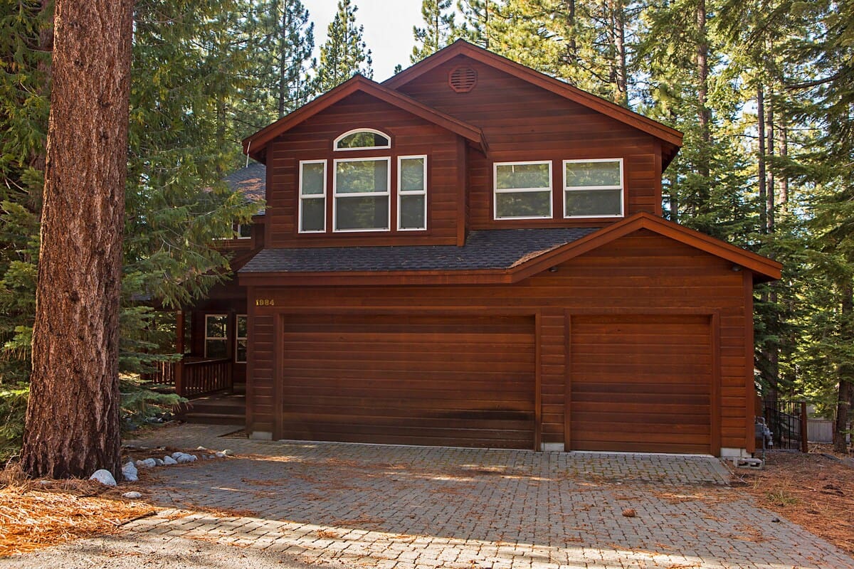 Chalet Zephyr Meyers: 3-Bedroom Ski Chalet with Lake Views, South Lake Tahoe