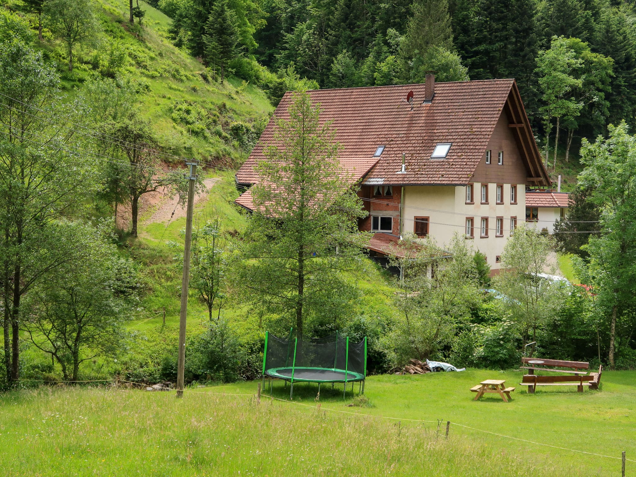 Chalet Zweribach Simonswald: Spacious 6-Bedroom Mountain Chalet with Games Room and Table Tennis in the Black Forest