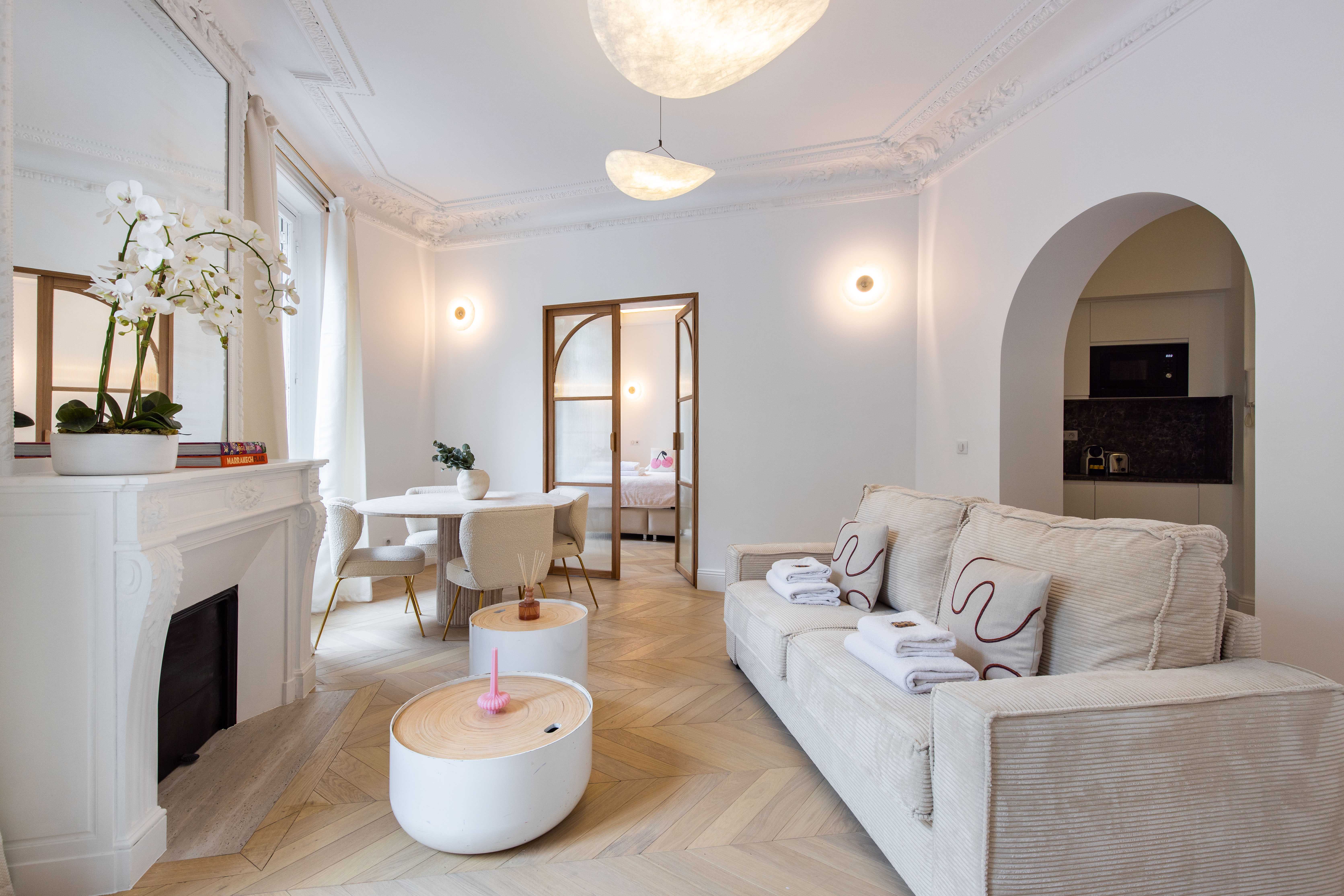 Château Bois Auteuil: Elegant 2-Bedroom Townhouse with Parisian Charm, Auteuil – Passy