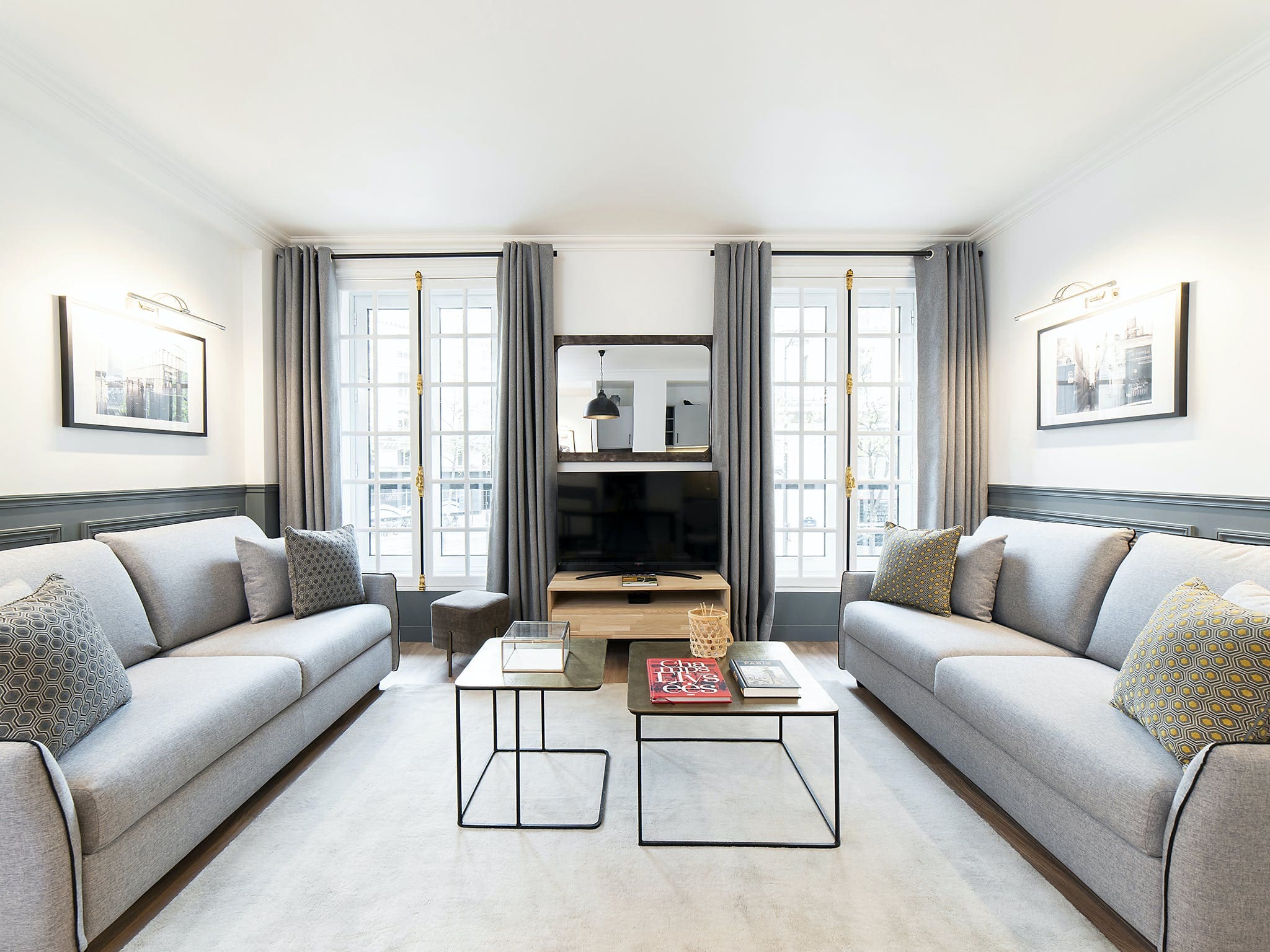 Château Bourse Montorgueil: Elegant 2-Bedroom Family-Friendly Apartment, Paris Montorgueil