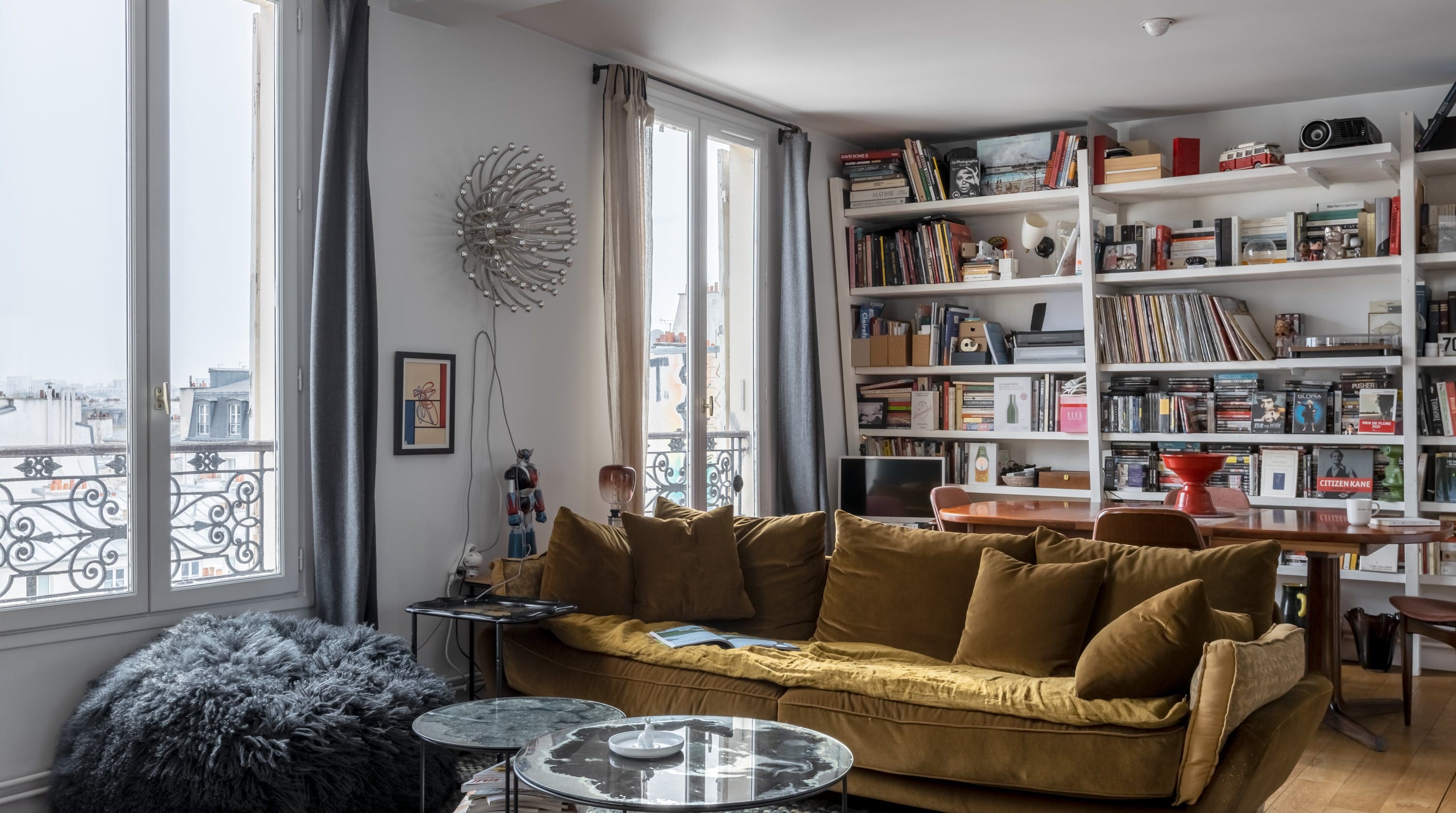 Château Butte Montmartre Montmartre Sacré-Coeur 5: Stylish 3-Bedroom Apartment with Sacré-Coeur Views, Montmartre