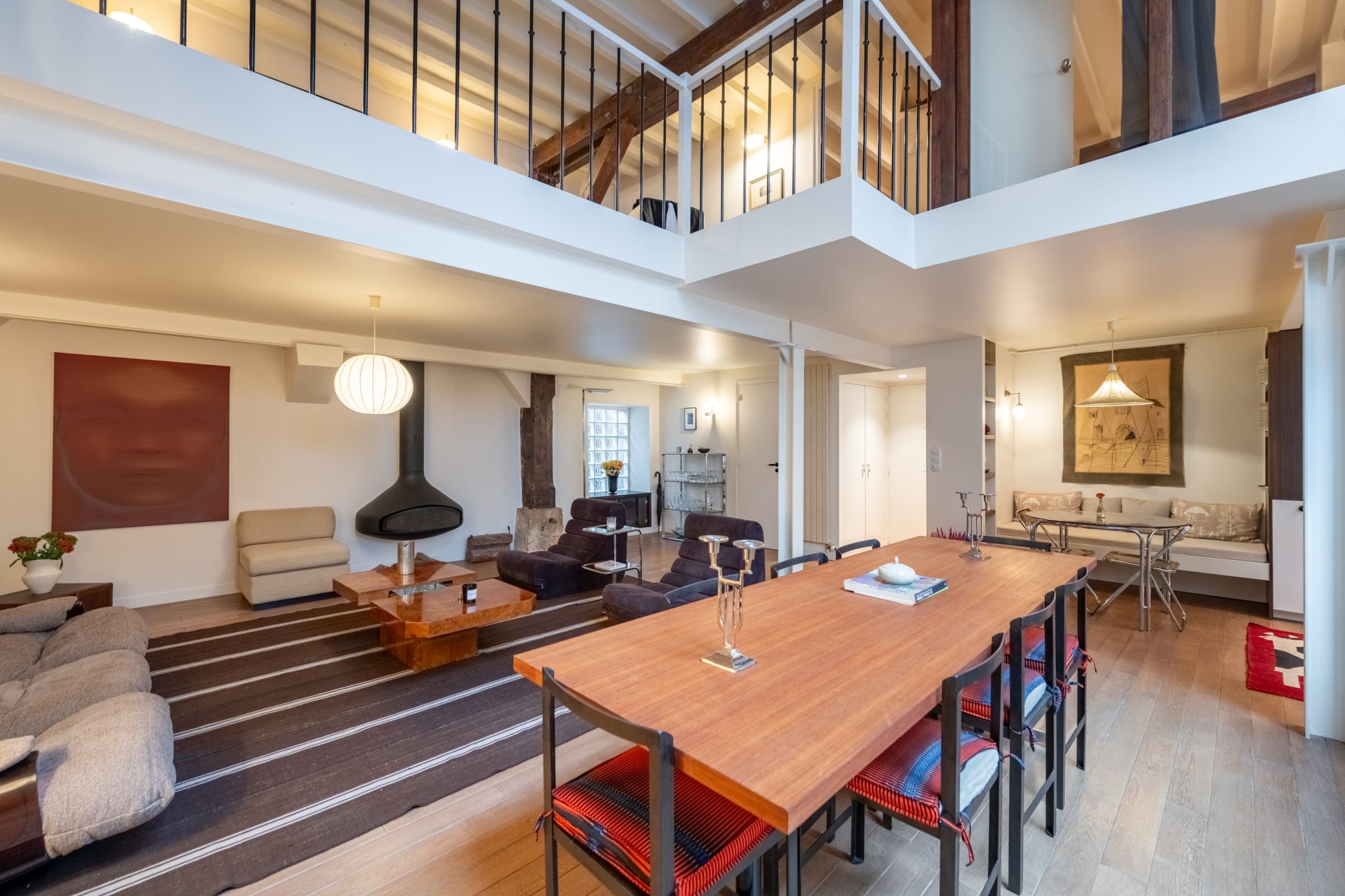 Château Buttes Chaumont: Stylish 2-Bedroom Apartment with Unique Decor, Belleville – Buttes Chaumont