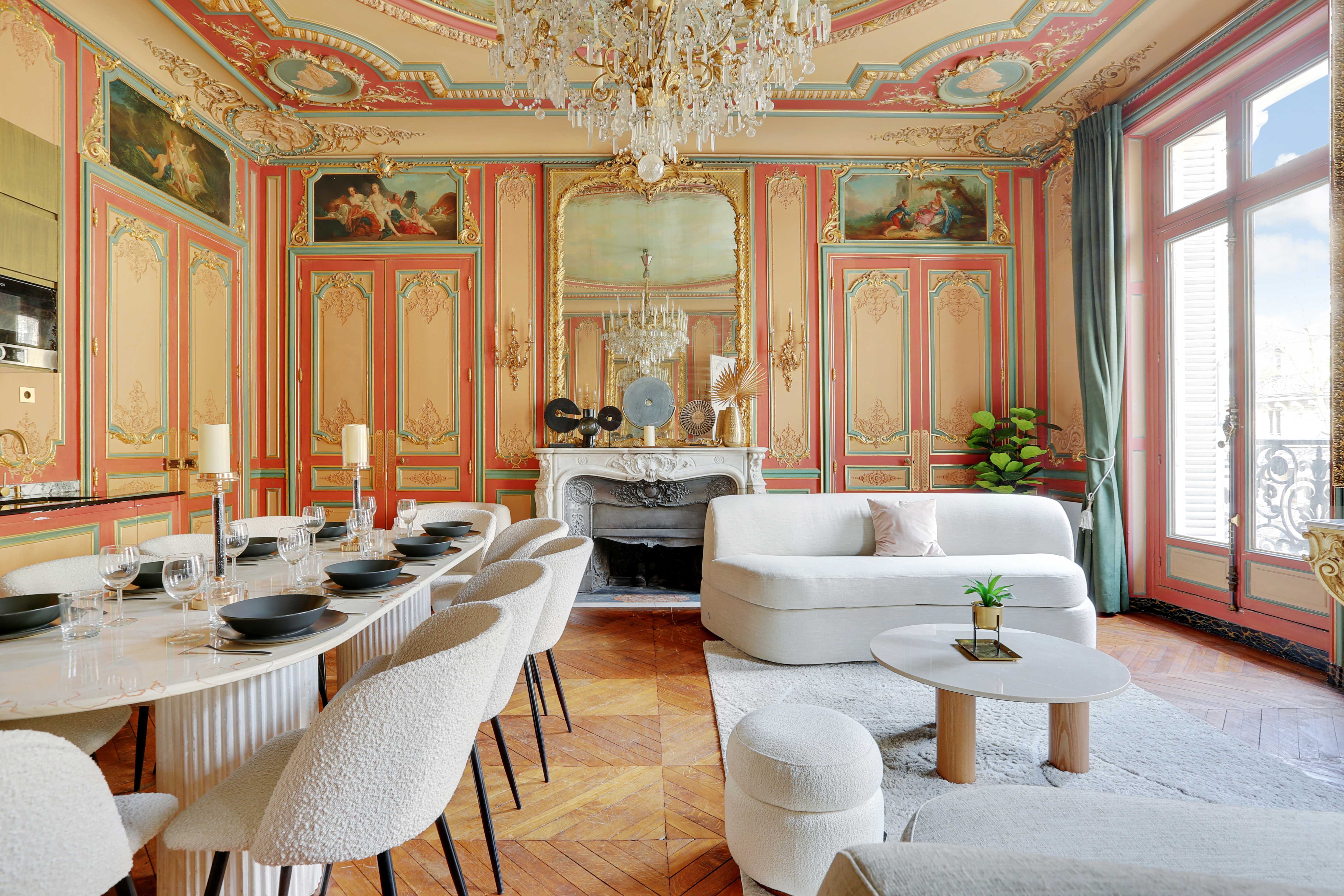 Château Céleste Opéra: Elegant 4-Bedroom Family-Friendly Apartment, Paris Opéra District