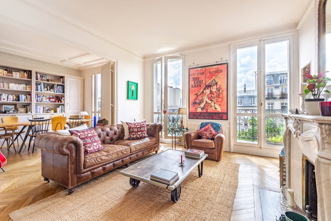Château Champ-de-Mars Paris Eiffel Tower 3: Luxury 1-Bedroom Apartment with Eiffel Tower Views, Paris