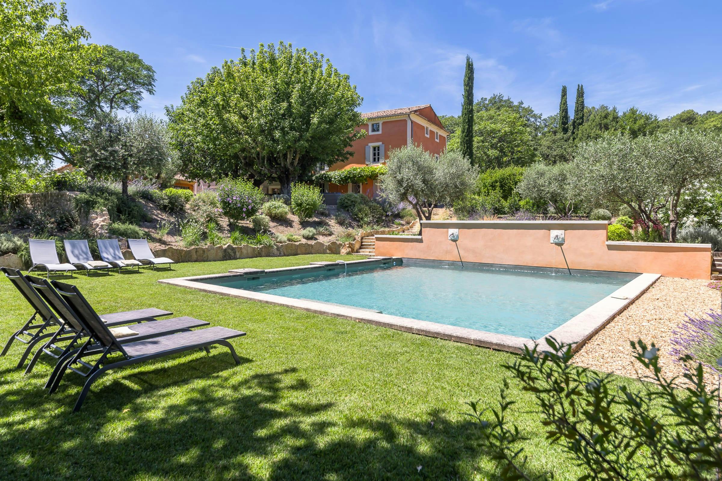 Château Chêne Vaucluse: Luxury 5-Bedroom Chateau with Swimming Pool, Vaucluse