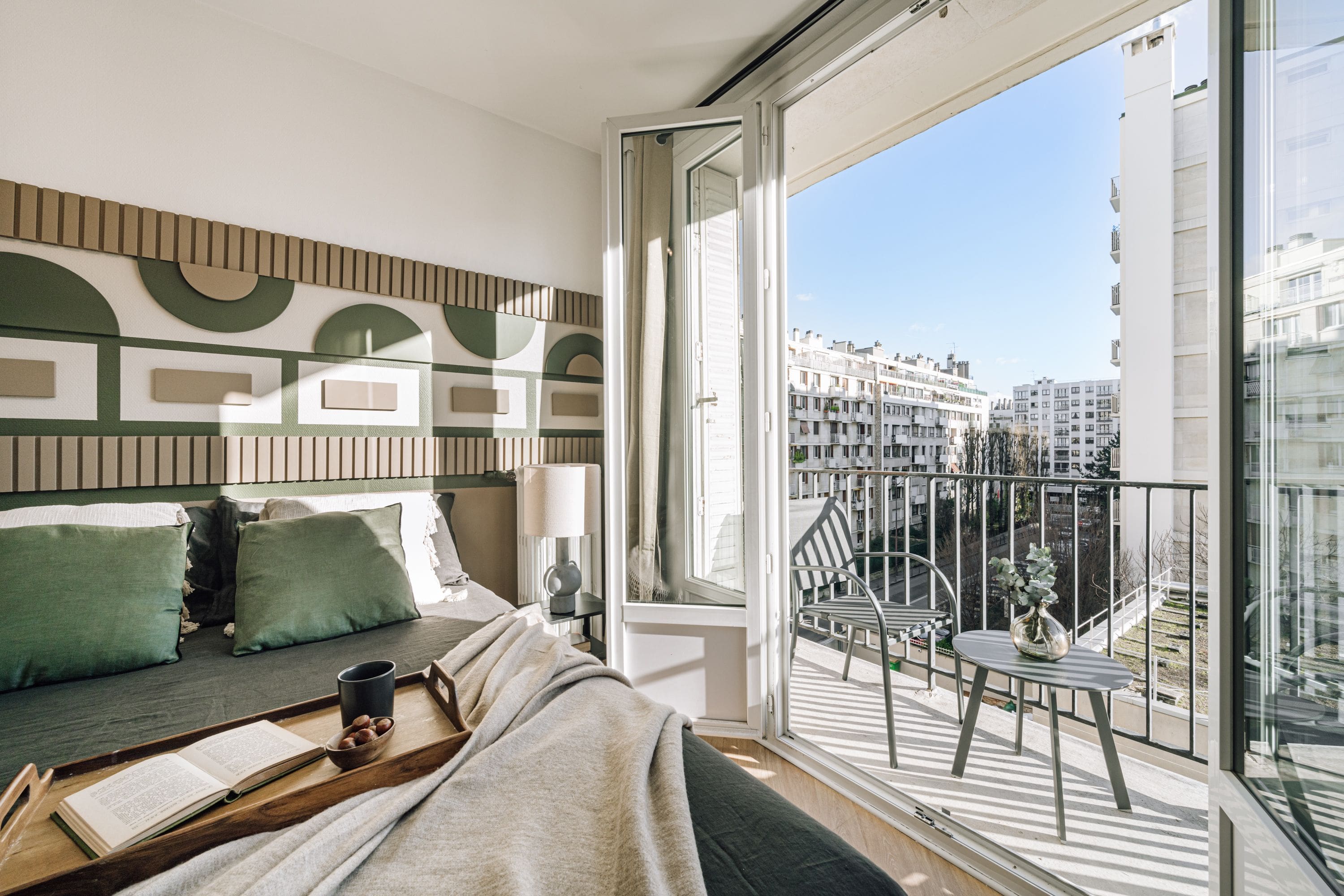Château Citroën Issy: Chic 3-Bedroom Apartment with Balconies, Issy-Les-Moulineaux