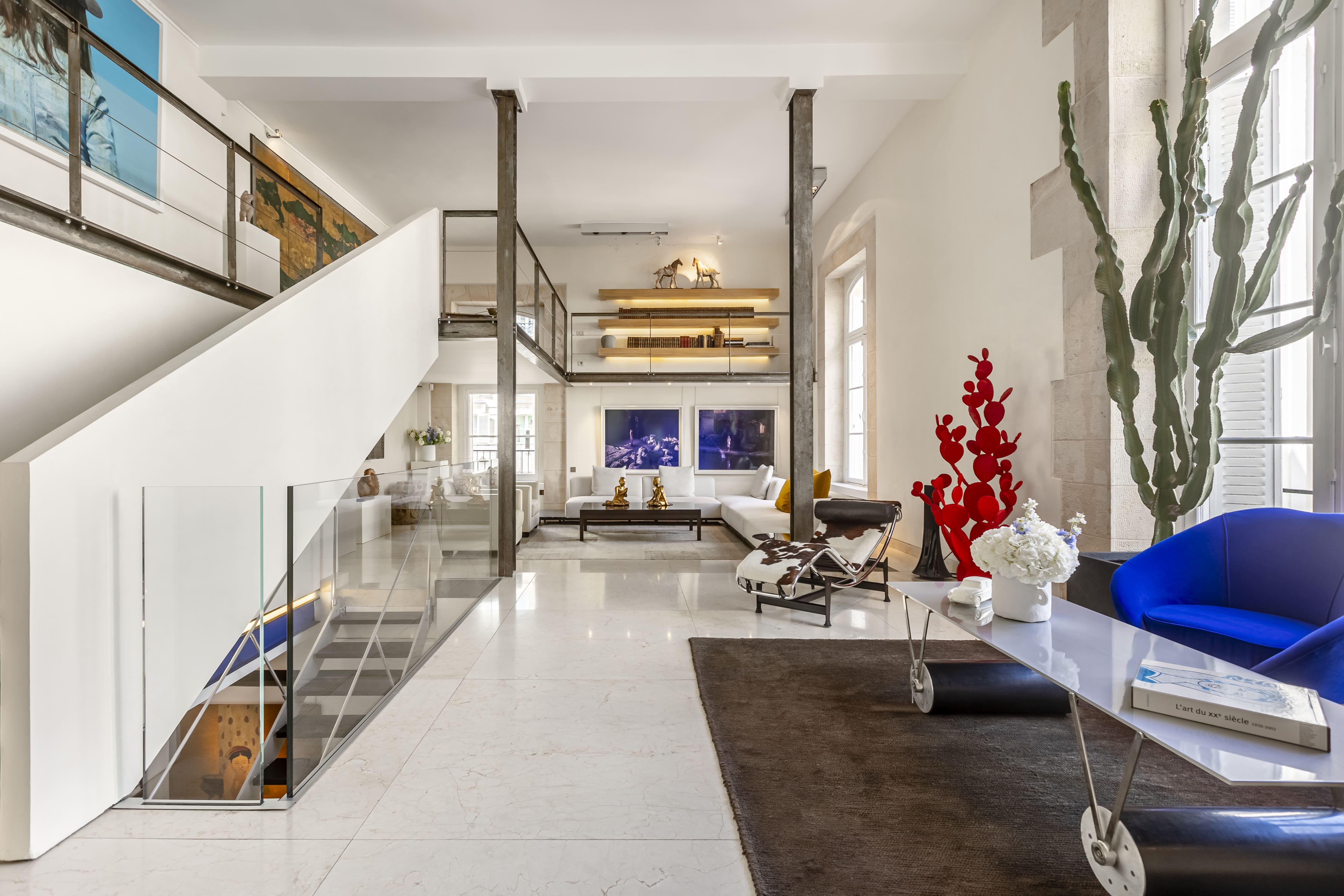 Château Cluny Paris Saint Germain des Prés – Odéon 2: Spacious 3-Bedroom Luxury Apartment with Historic Features, Paris