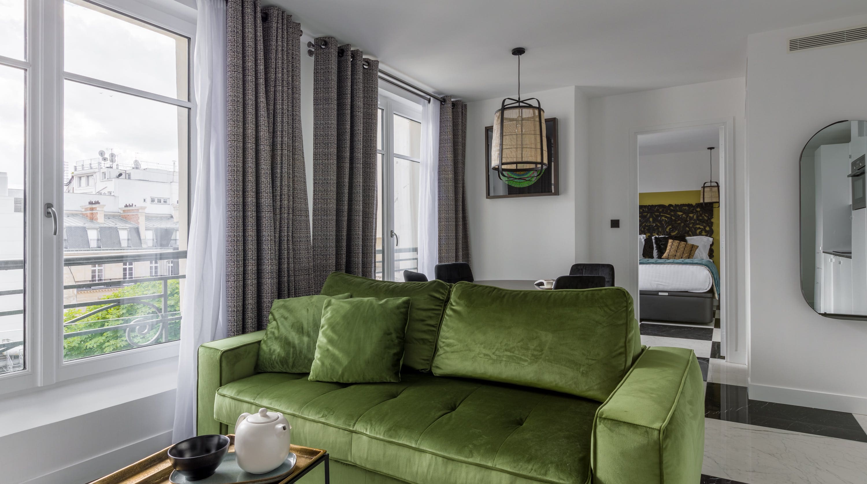 Château Courcelles Paris: Chic 1-Bedroom Apartment with Stunning Interiors, Arc de Triomphe, Paris