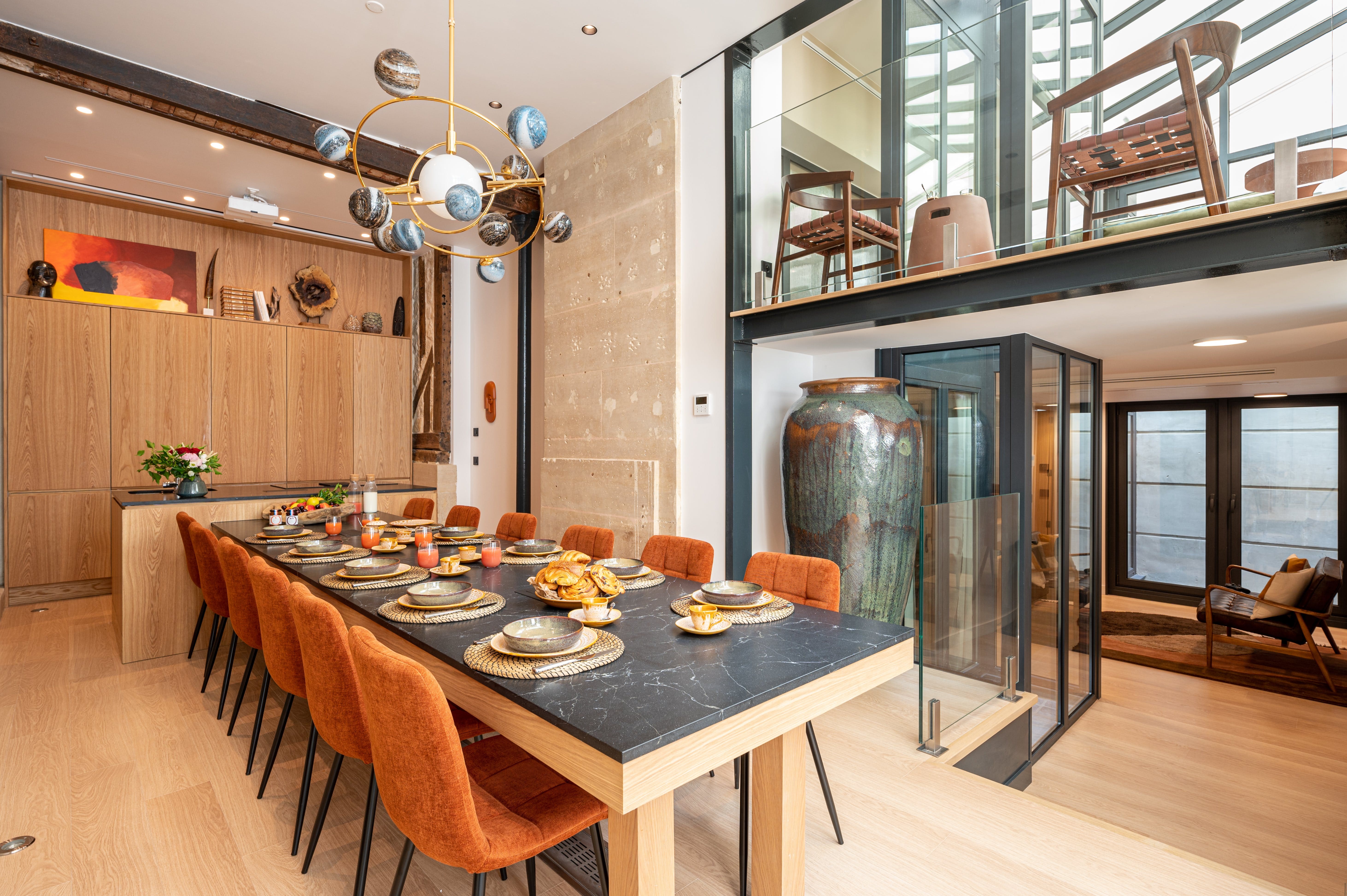 Château Couronnes Montorgueil: Luxury 4-Bedroom Apartment with Sauna and Hot Tub, Paris