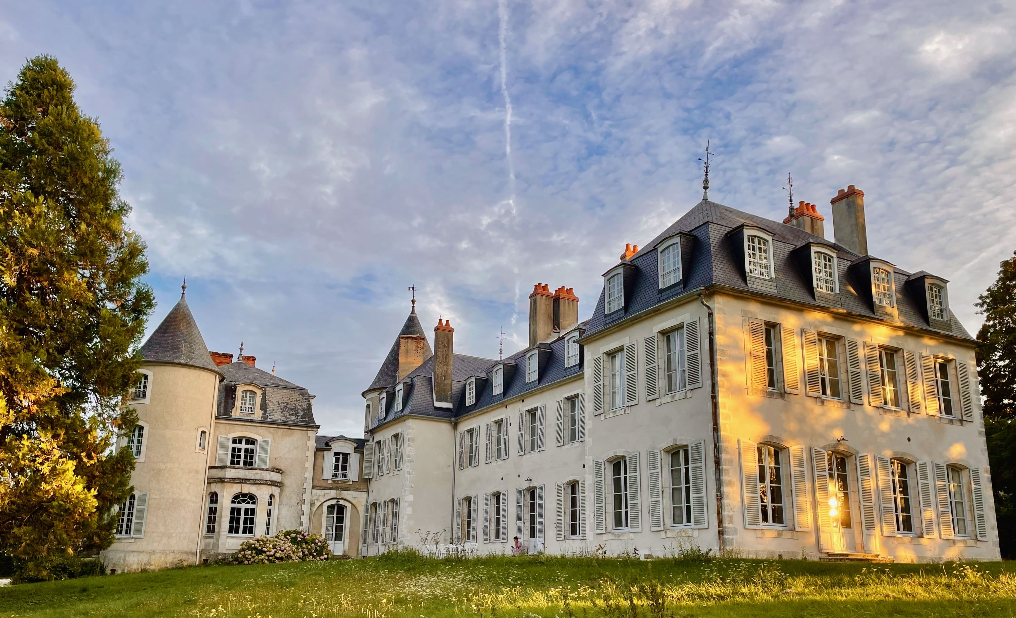Château de Sancerre: Luxury Chateau Rental with Swimming Pool, Cher