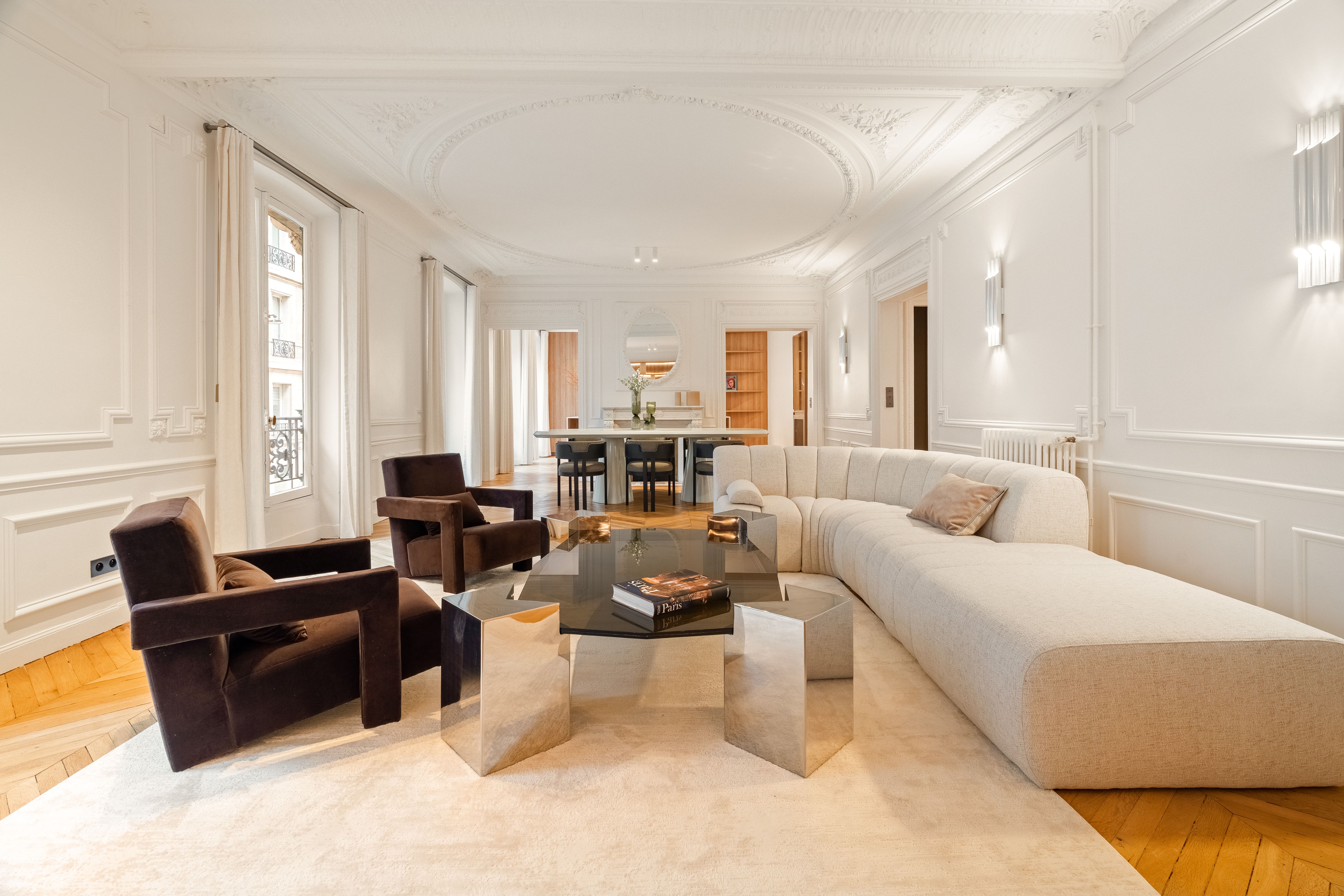 Château Elysees Paris: Elegant 4-Bedroom Luxury Apartment near Arc de Triomphe, Paris