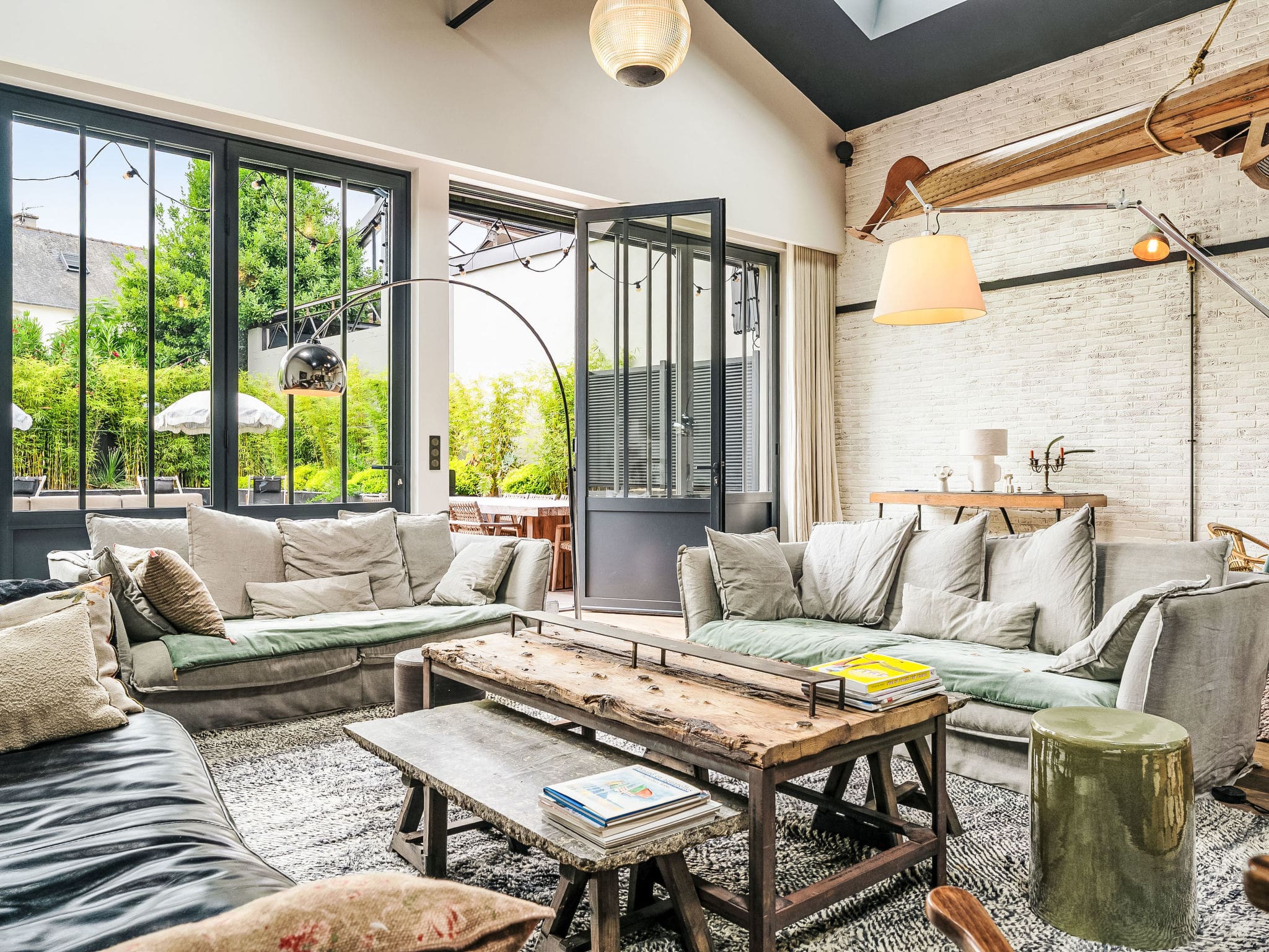 Château Emeraude Dinard: Spectacular 5-Bedroom Modern Villa with Garden and Sea Access in Brittany Coast