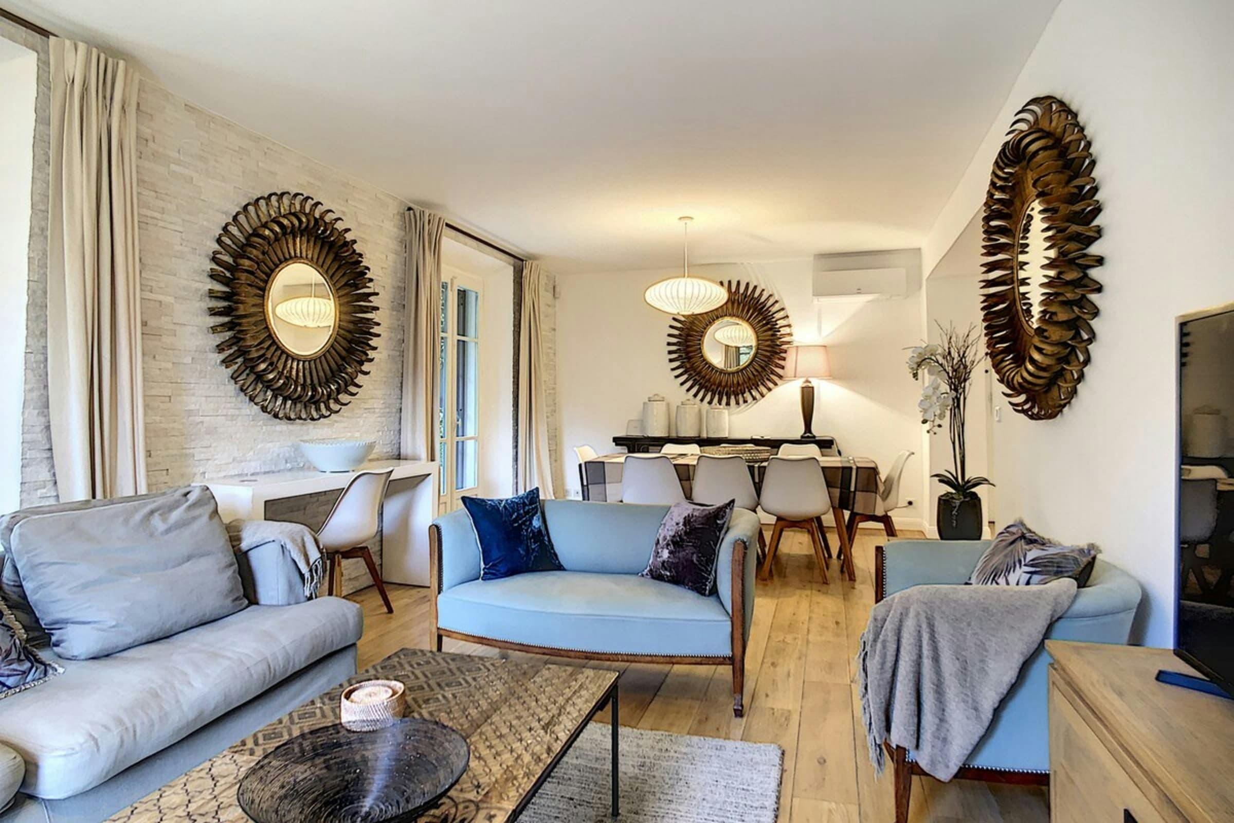 Château Esterel Cannes Cannes 12: Luxury 4-Bedroom Villa with Pool and Balcony Access, Cannes