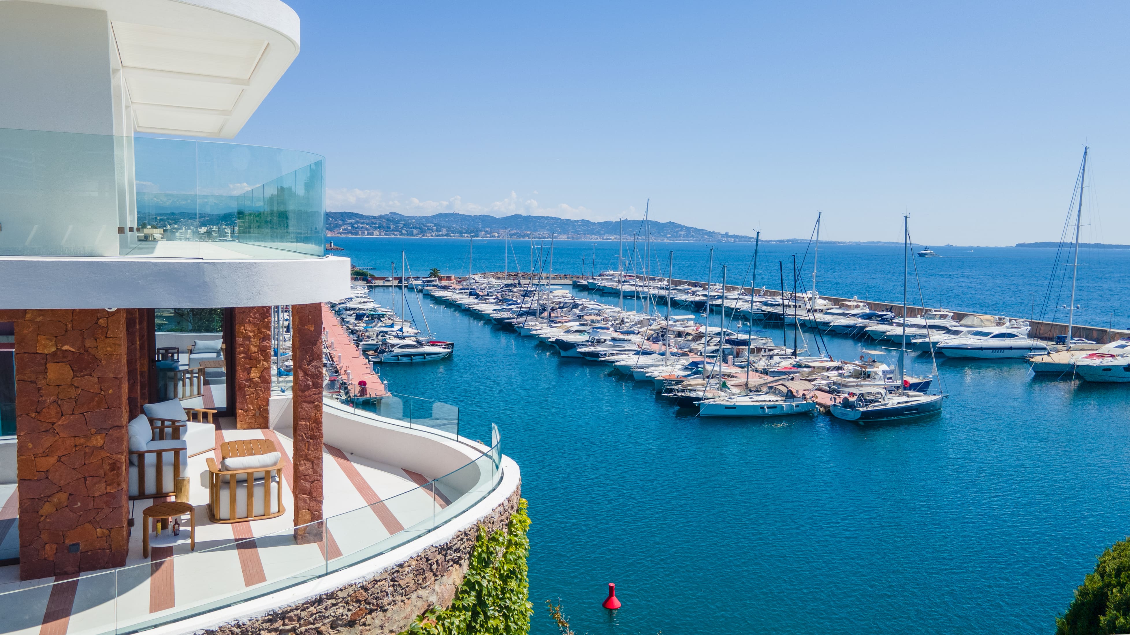 Château Esterel Cannes Cannes 4: Elegant 3-Bedroom Luxury Villa with Pool and Sea Views, Cannes