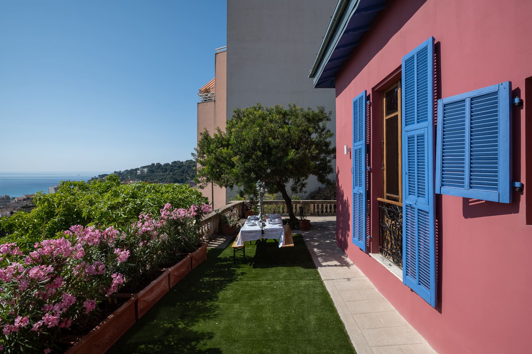 Château Eza Montagne: Luxury 3-Bedroom Villa with Sea Views and Air Conditioning, Eze