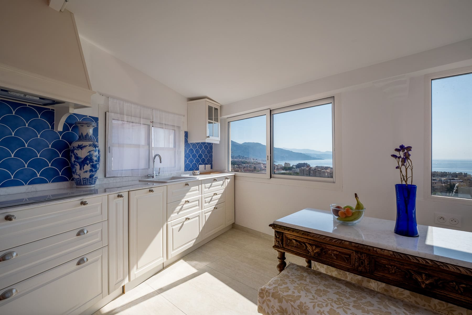 Château Eza Montagne: Luxury 3-Bedroom Villa with Sea Views and Air Conditioning, Eze