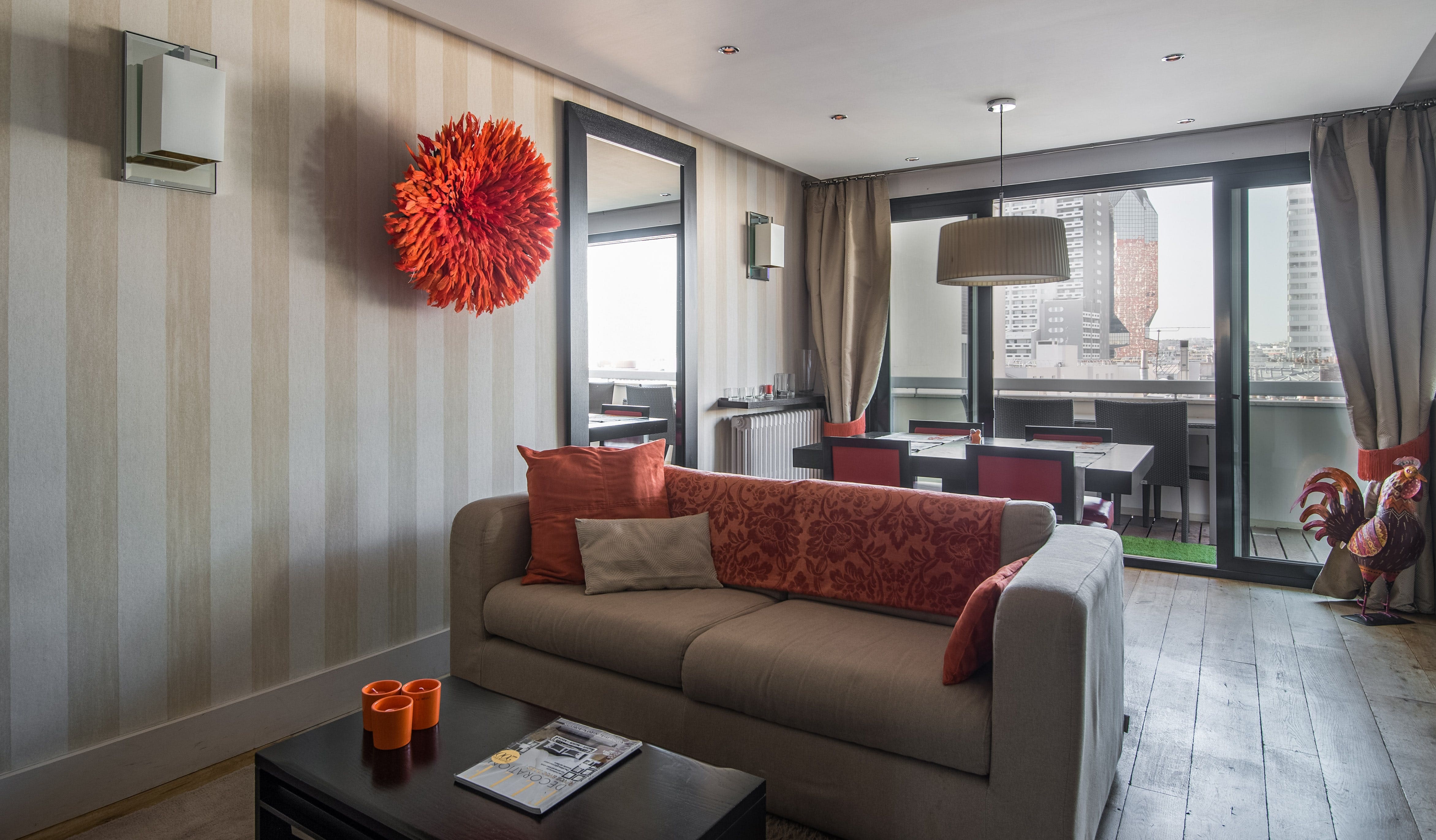 Château Grenelle Paris Eiffel Tower 2: Luxury 2-Bedroom Flat with Eiffel Tower Views, Paris