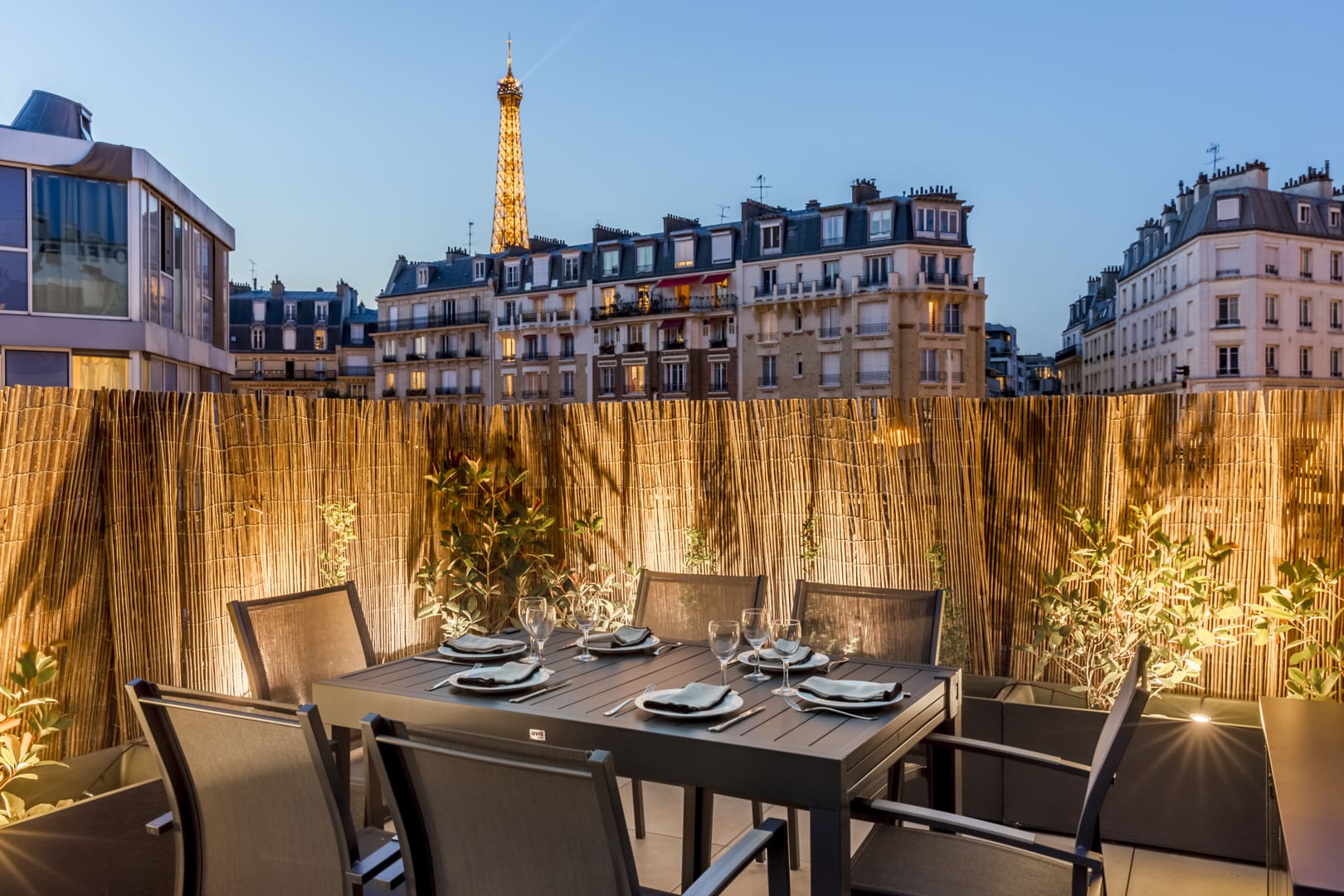 Château Grenelle Paris Eiffel Tower 6: Luxury 3-Bedroom Apartment with Rooftop Terrace, Eiffel Tower Paris