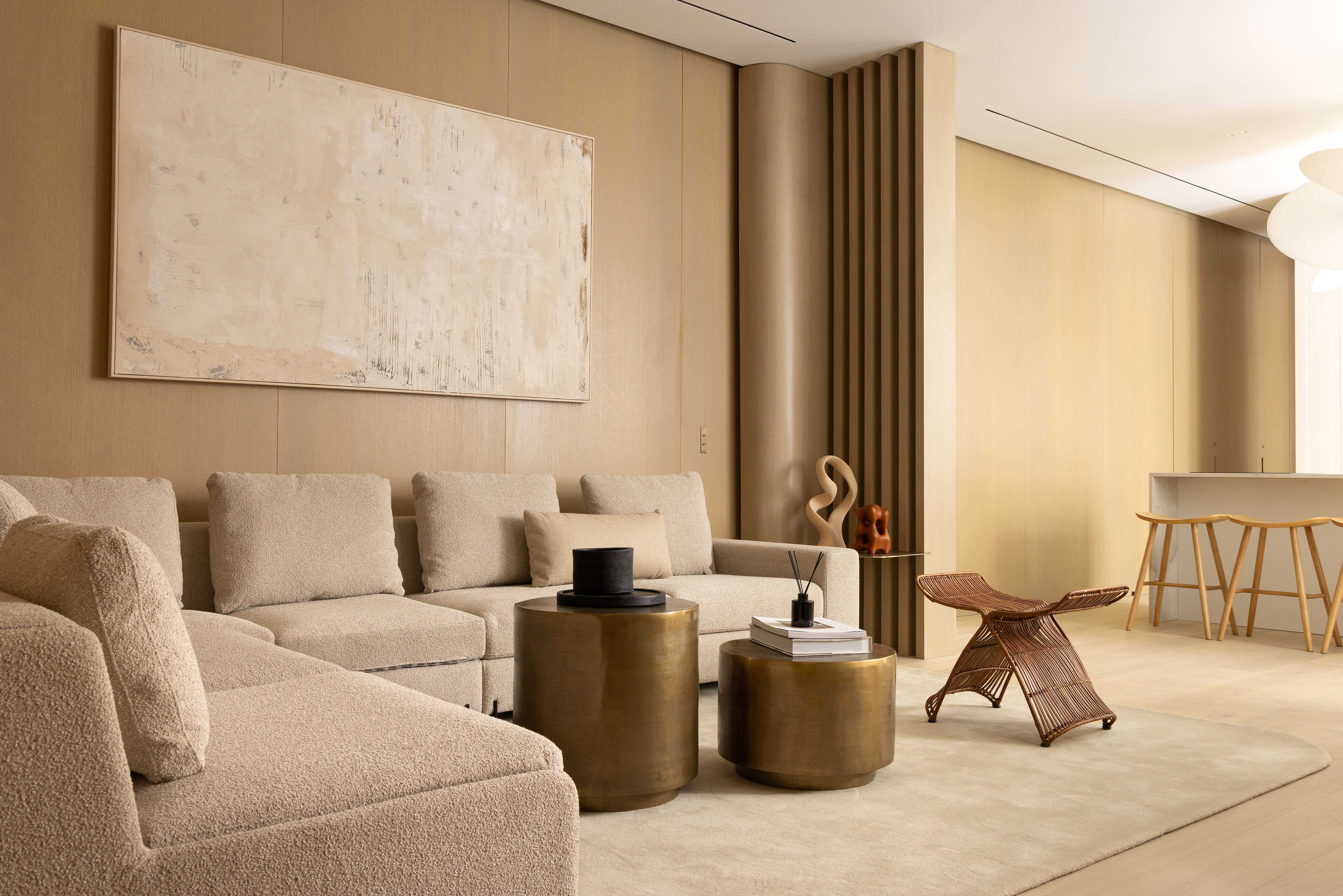 Château Haussmann Opéra: Elegant 2-Bedroom Luxury Apartment with Family-Friendly Features, Paris