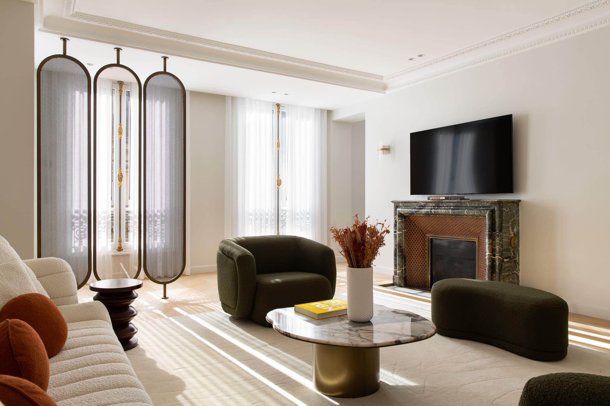 Château Haussmann Paris Arc de Triomphe – Champs-Élysées 8: Chic 3-Bedroom Apartment with Private Gym, Arc de Triomphe – Champs-Élysées