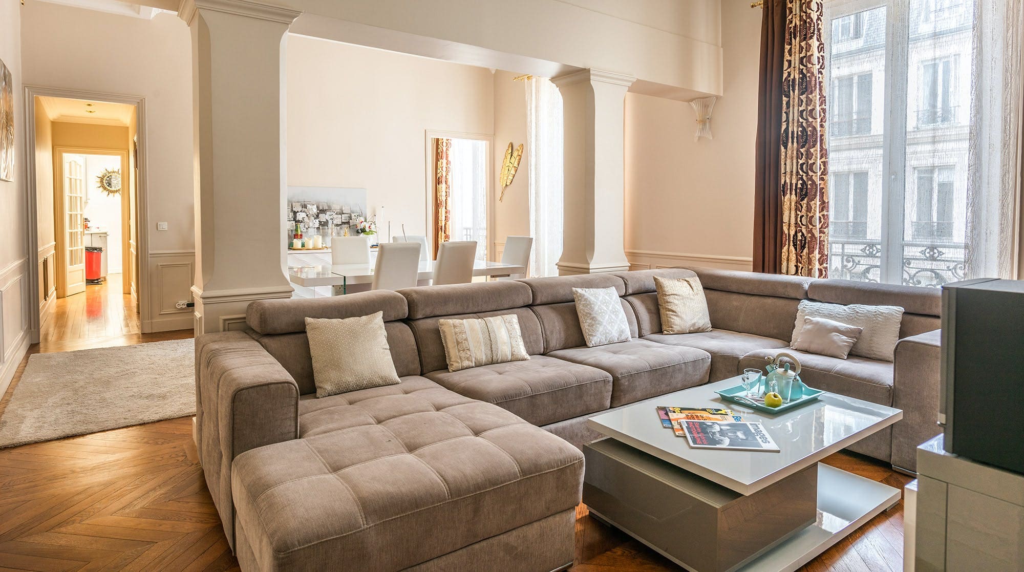 Château Haussmannien Paris Arc de Triomphe – Champs-Élysées 2: Elegant 2-Bedroom Apartment near Arc de Triomphe, Paris