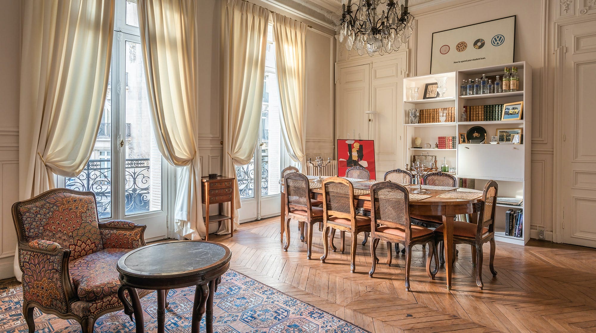 Château Jacquemart Monceau: Elegant 3-Bedroom Apartment with Balcony, Paris Monceau – Ternes