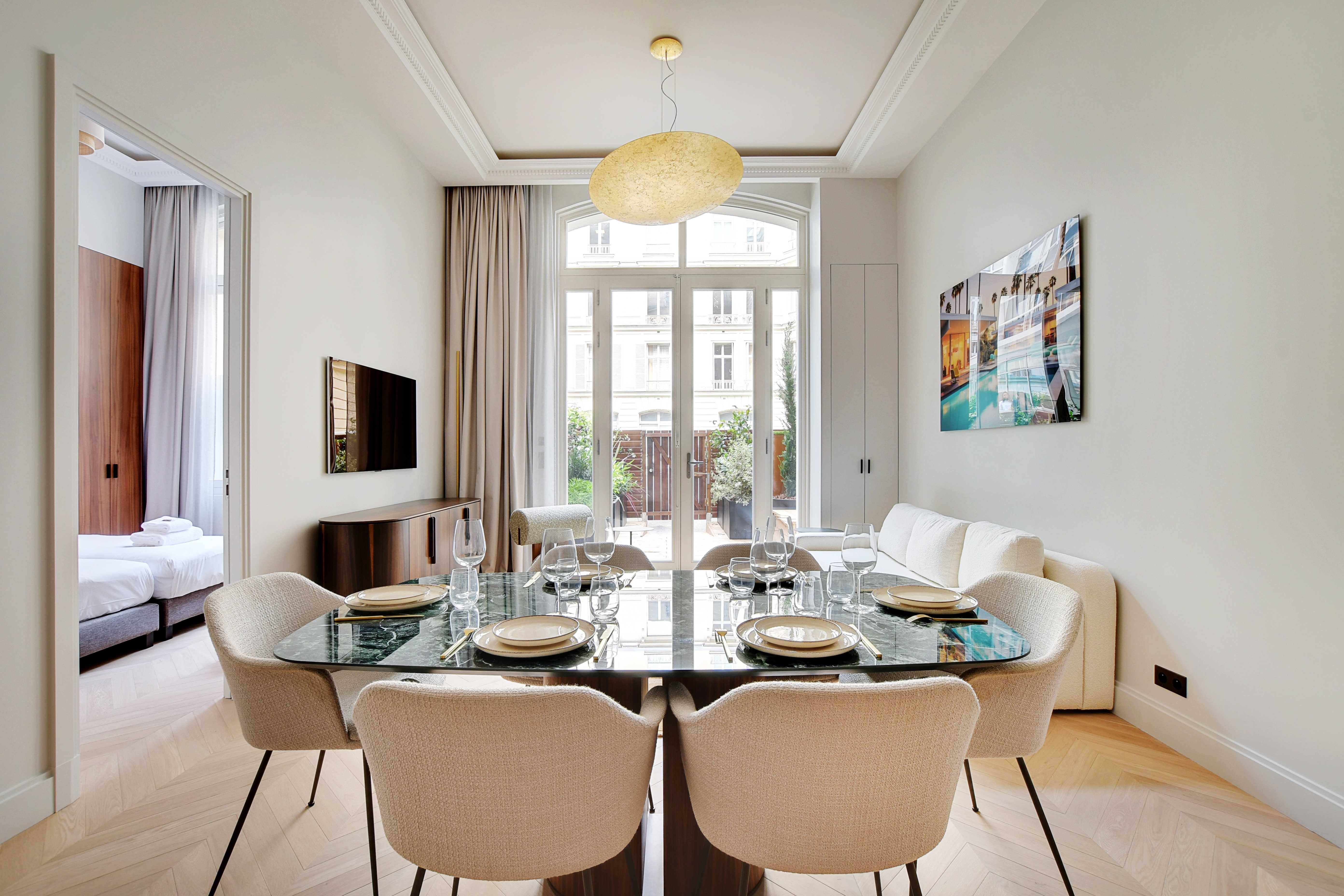 Château Kléber Paris Arc de Triomphe – Champs-Élysées: Elegant 2-Bedroom Apartment with Hammam, Arc de Triomphe – Champs-Élysées