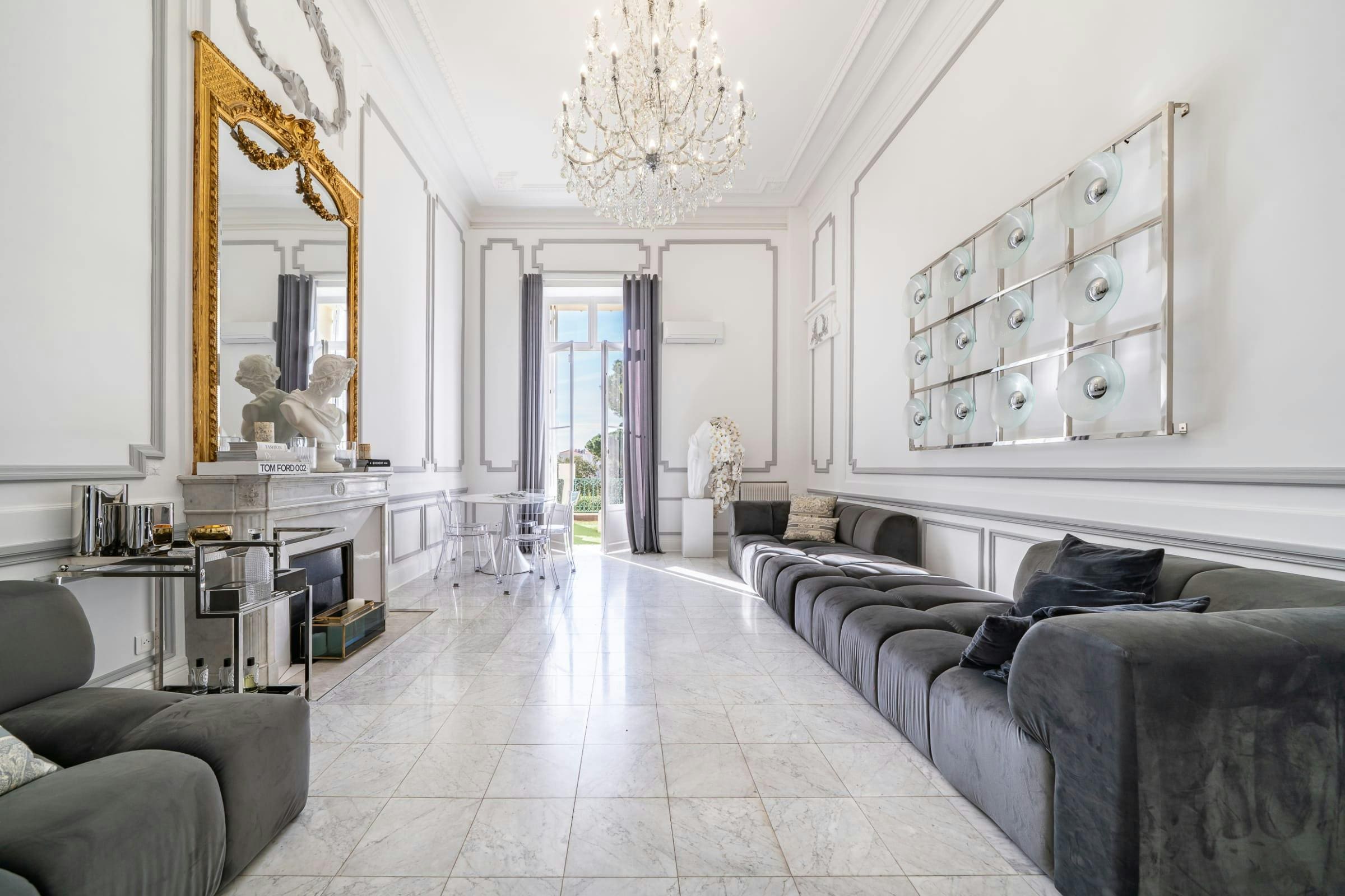 Château Lerins Cannes: Luxury 2-Bedroom Apartment with Seaviews, Cannes