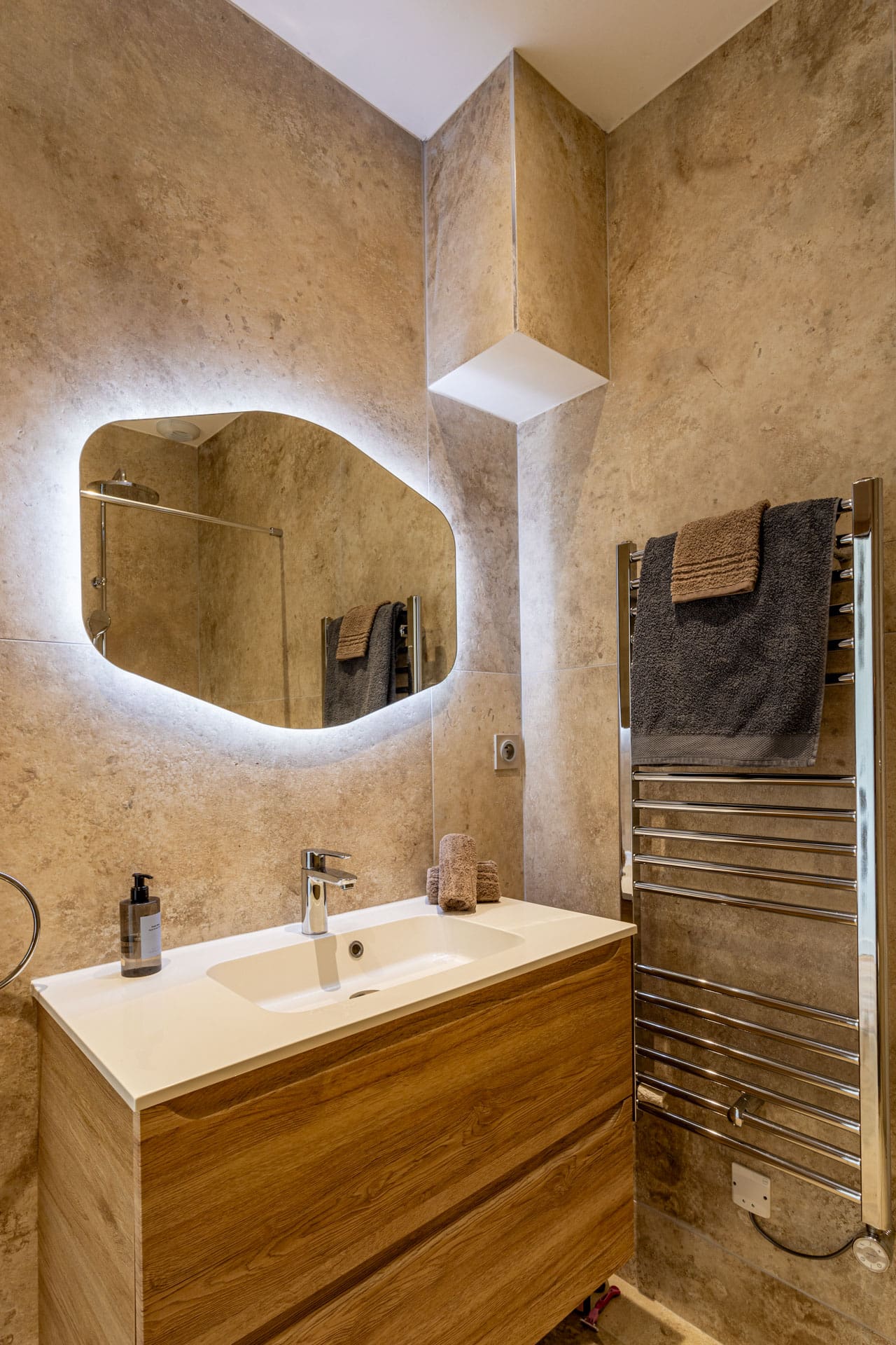 Château Libecciu Ajaccio: Elegant 3-Bedroom Villa with Sea View and Pool, Corsica