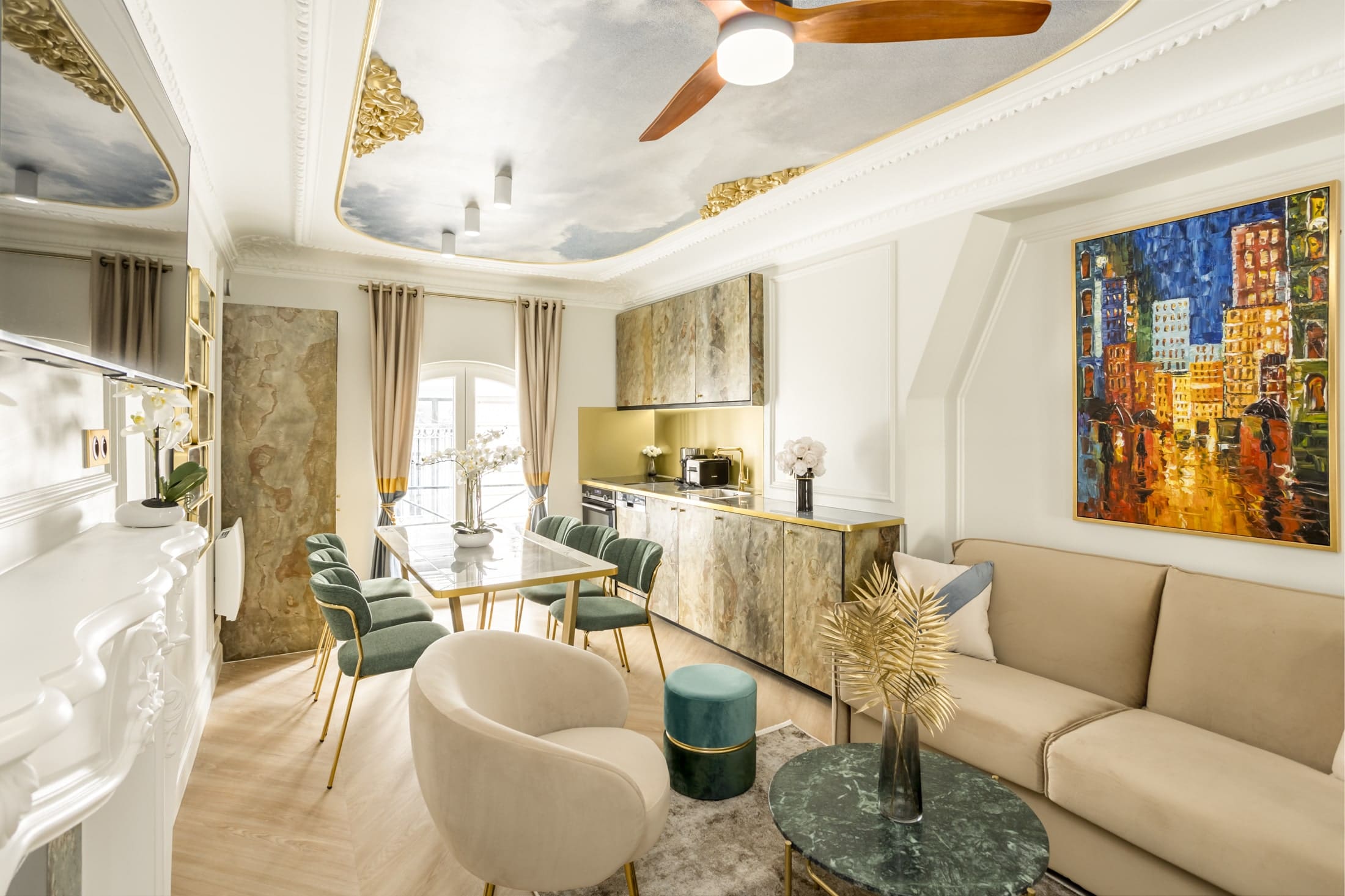 Château Lumière Paris: Luxury 3-Bedroom Apartment in Grands Boulevards, Paris