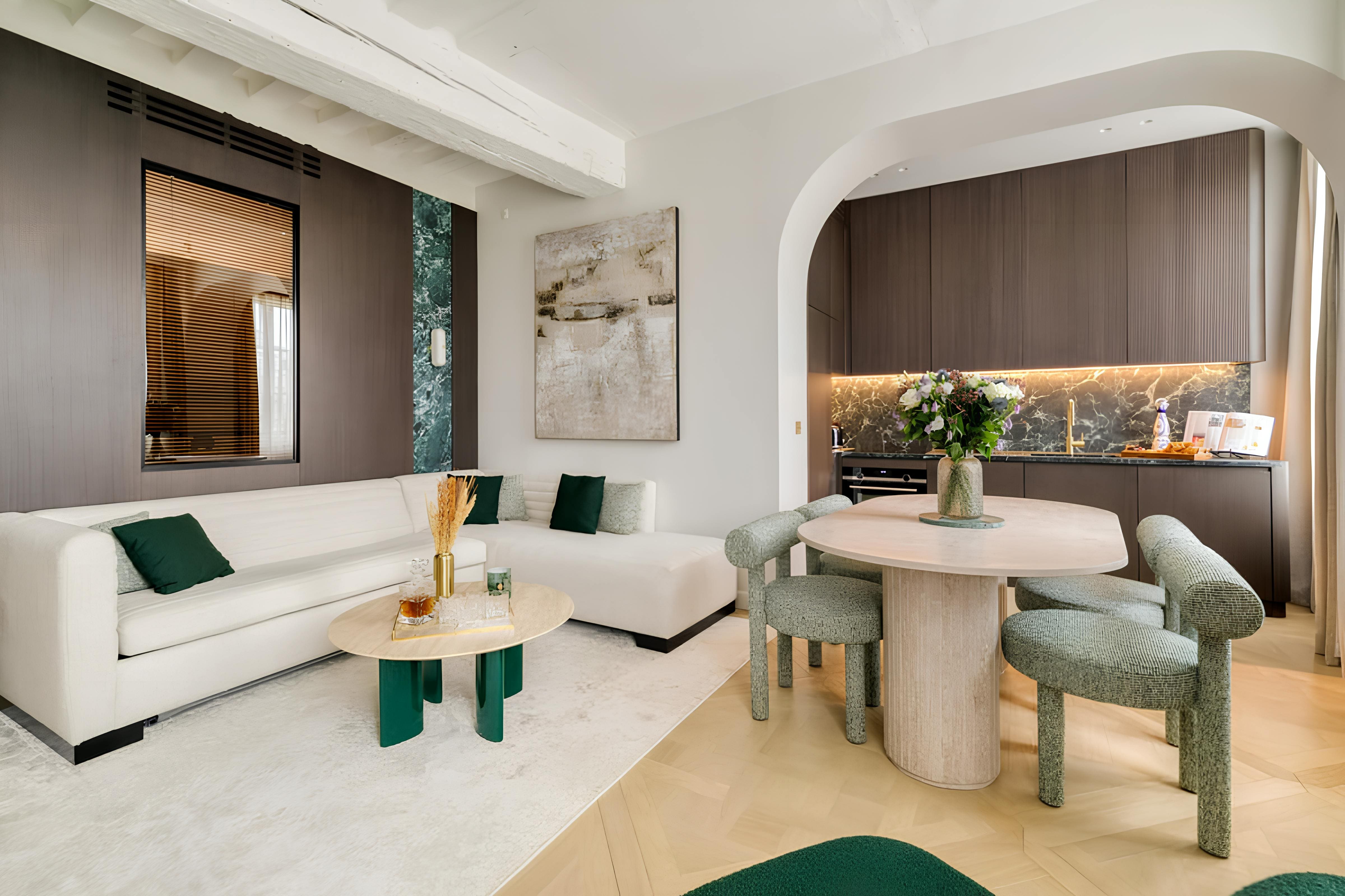 Château Lutetia Quartier Latin: Elegant 2-Bedroom Apartment with En-Suite Bathrooms, Paris