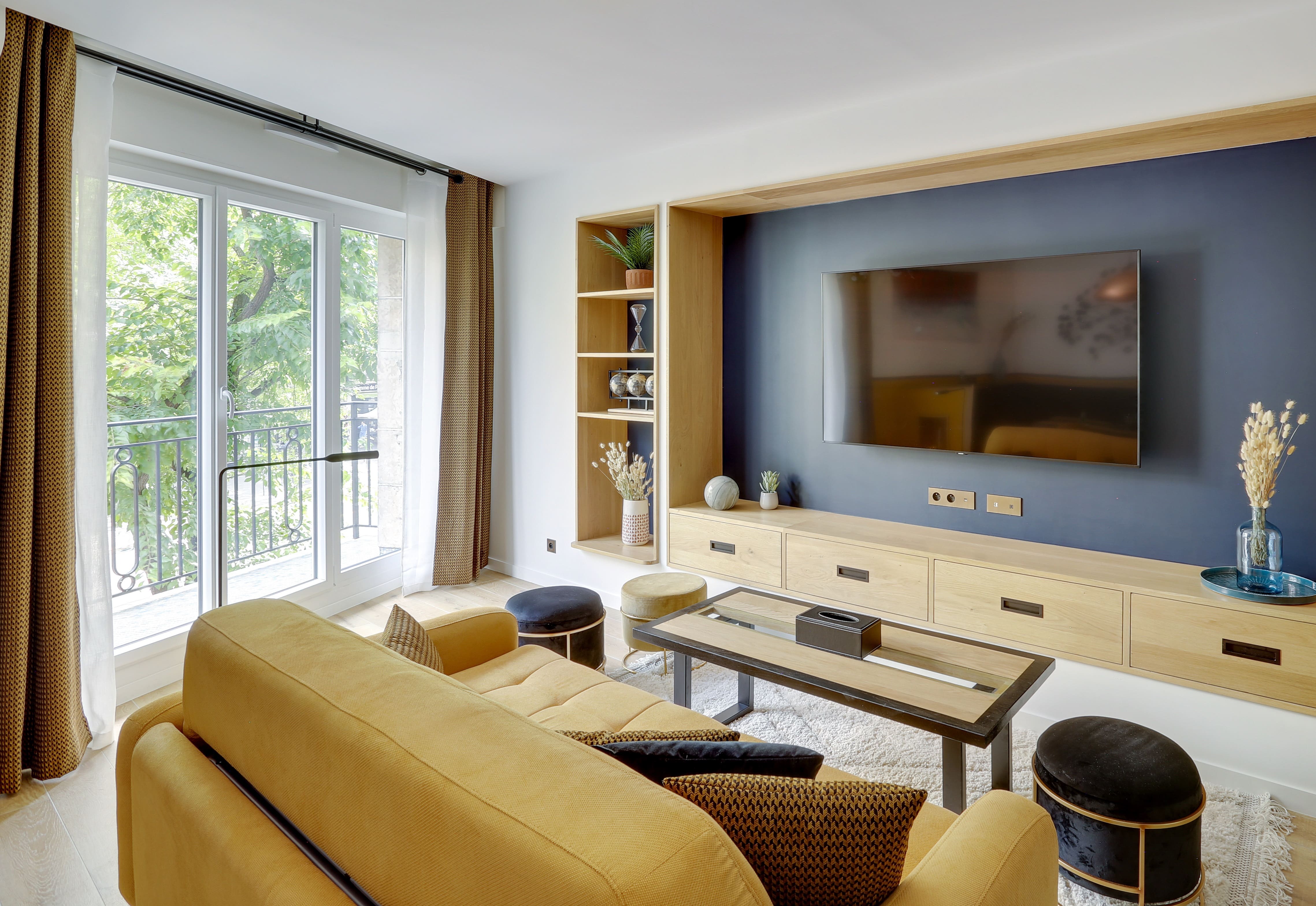 Château Maillot Paris: Chic 2-Bedroom Apartment with Hot Tub, Arc de Triomphe – Champs-Élysées