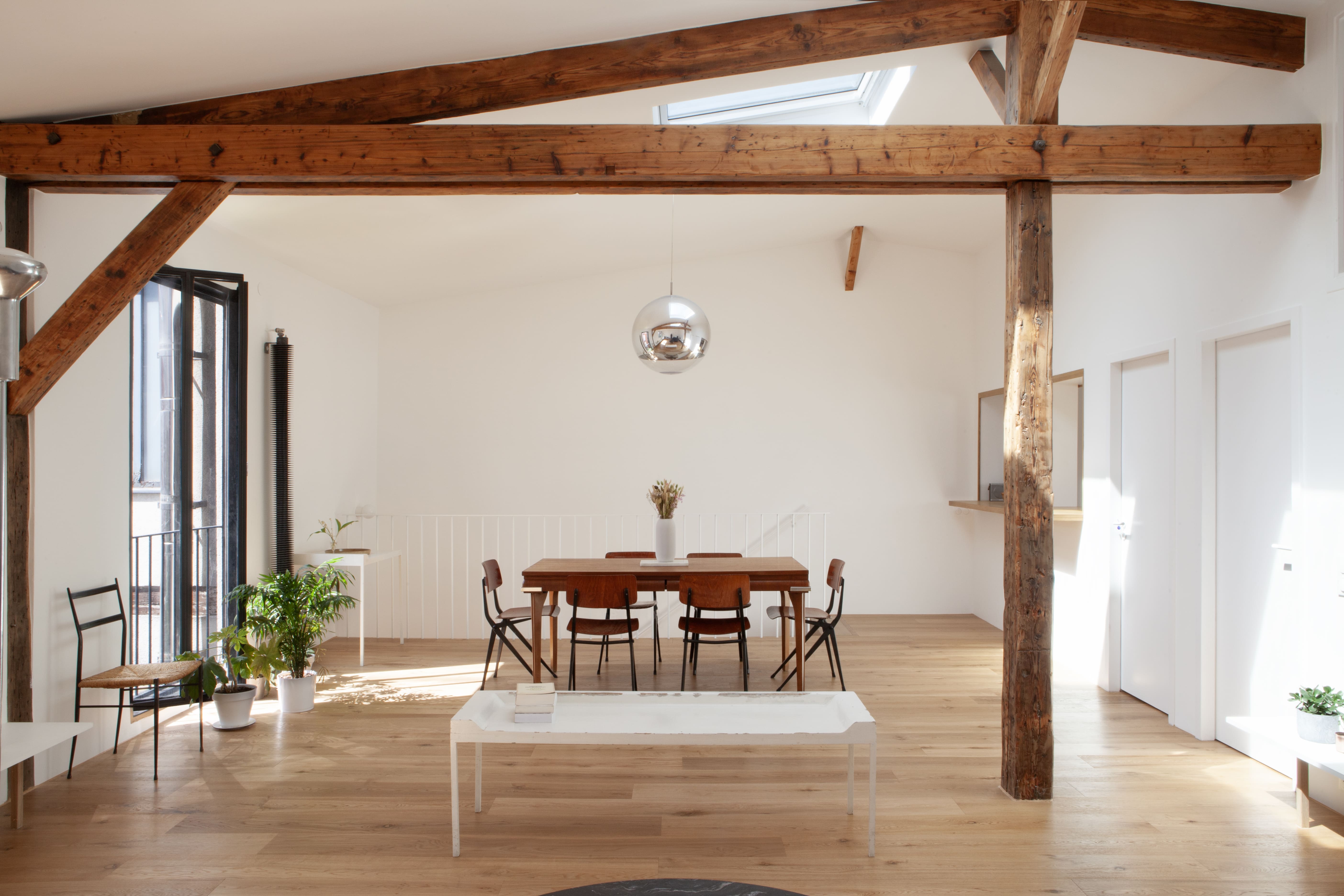 Château Ménilmontant Paris Père Lachaise – Charonne: Elegant 3-Bedroom Family Apartment with Modern Design, Paris