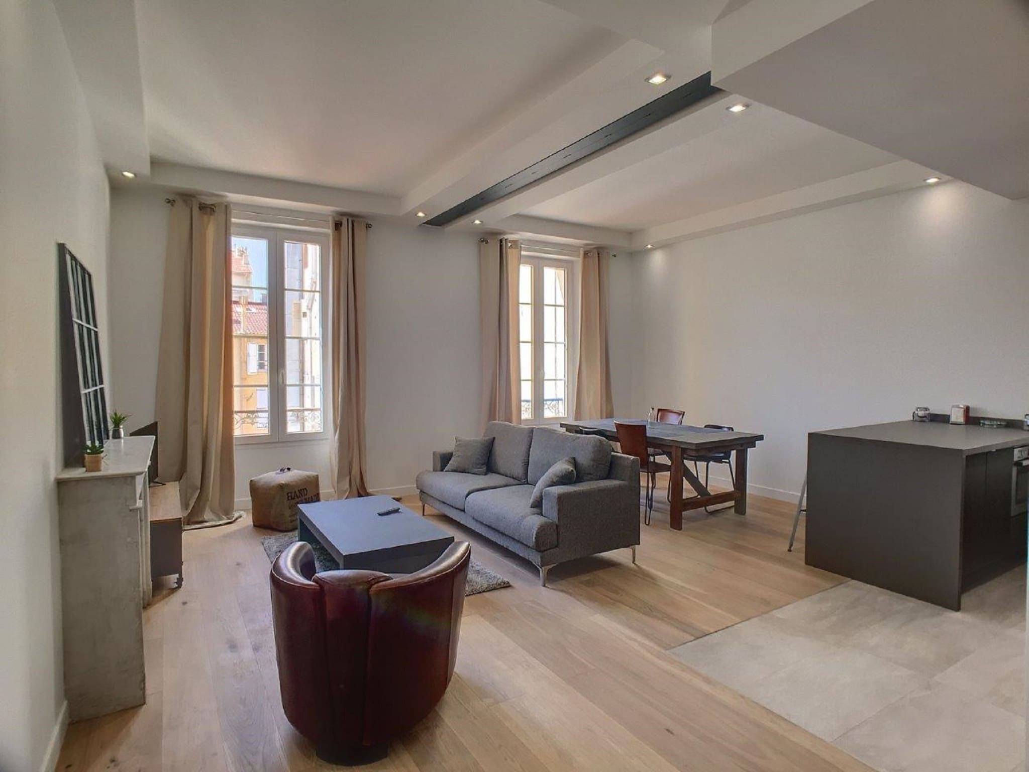 Château Mistral Cannes Cannes 10: Stylish 3-Bedroom Apartment with Seaview, Cannes