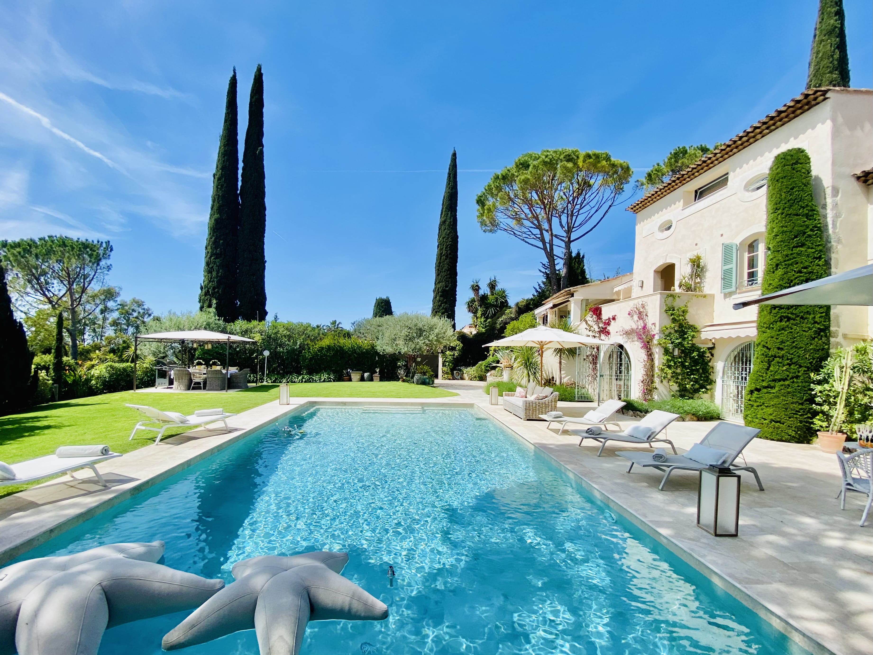 Château Mistral Cannes Cannes 14: Luxury 5-Bedroom Apartment with Seaview and Pool, Cannes