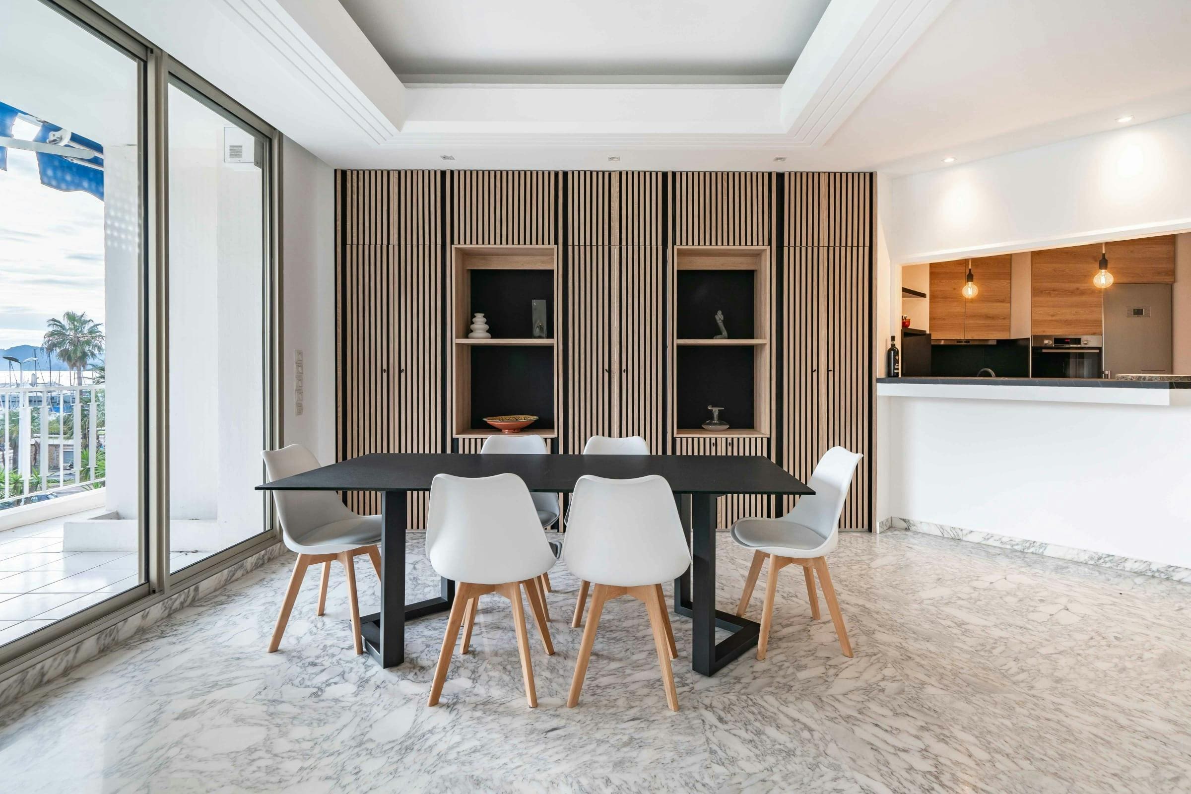 Château Mistral Cannes Cannes 15: Luxury 4-Bedroom Apartment with Beachfront Access, Cannes