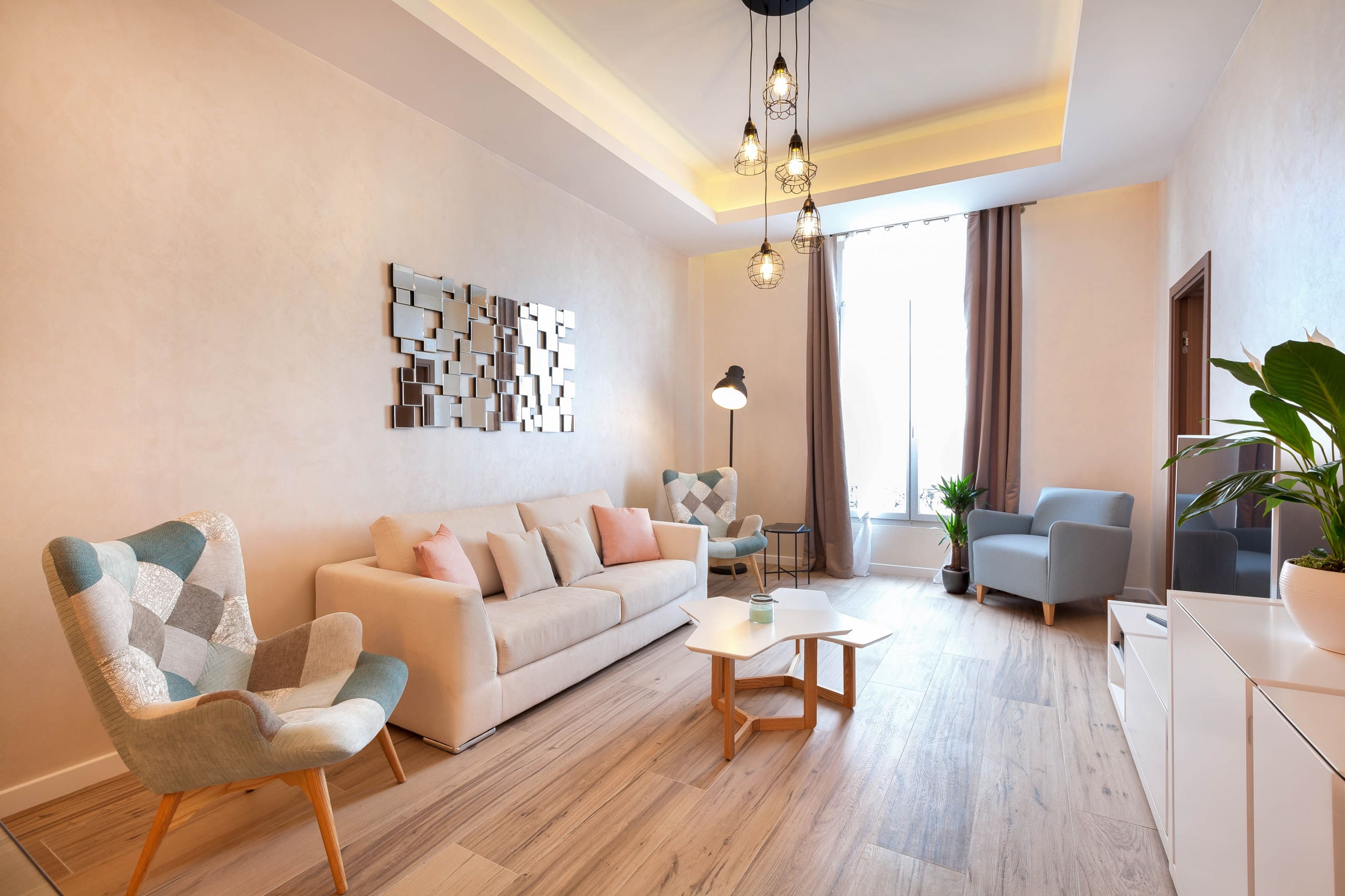 Château Mistral Cannes Cannes 20: Spacious 4-Bedroom Apartment with Hot Tub and Sea Views, Cannes