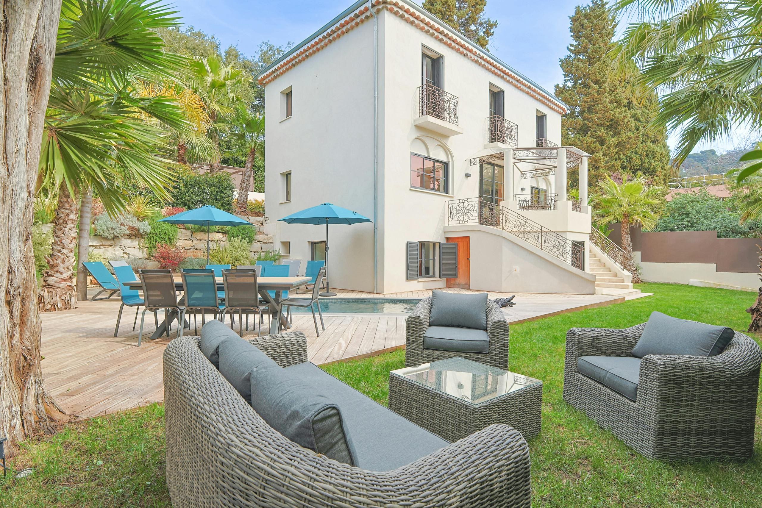 Château Mistral Cannes Cannes 5: Luxury 5-Bedroom Villa with Pool, Cannes