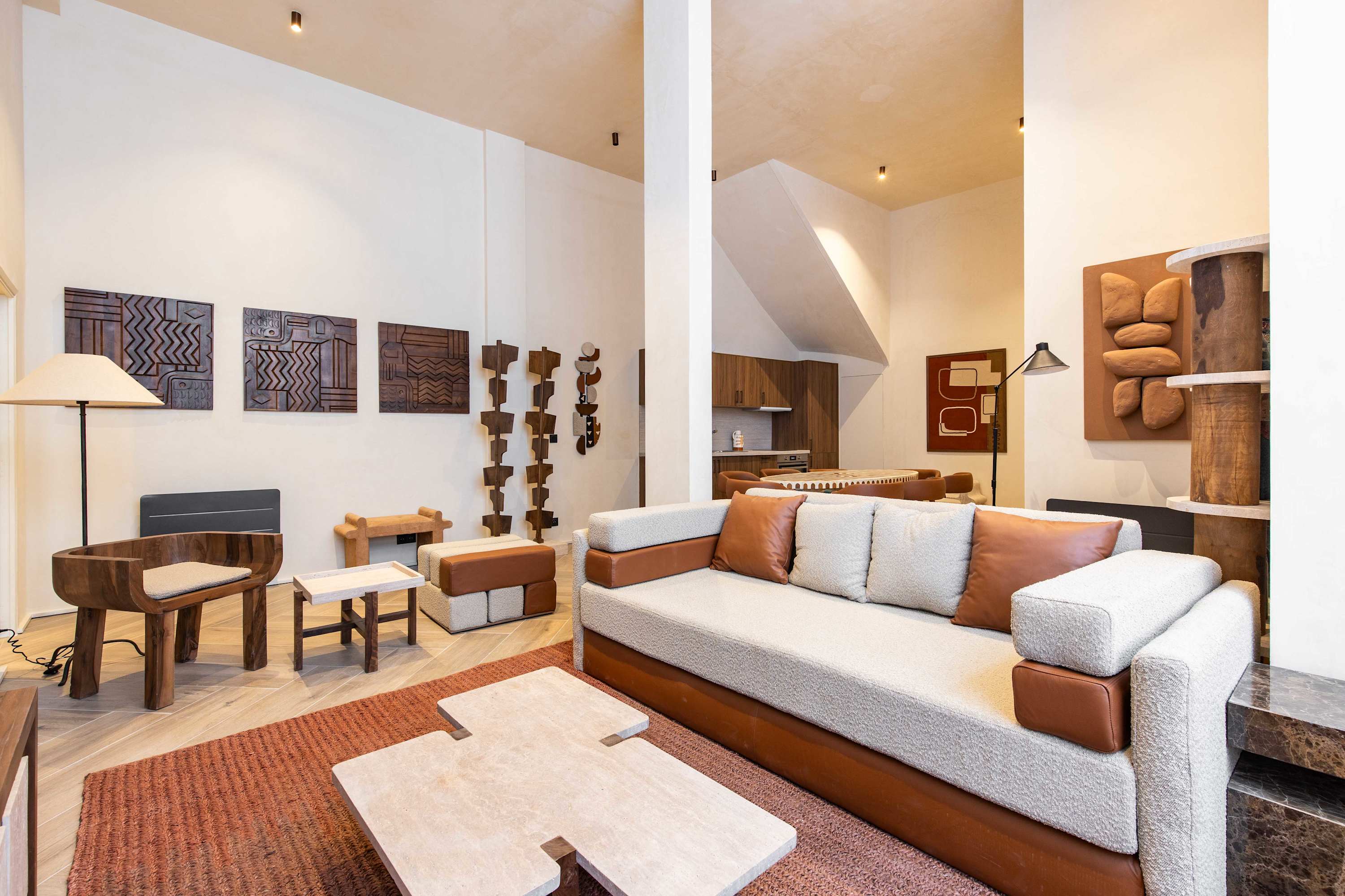 Château Mistral Montparnasse: Elegant 4-Bedroom House with En-Suite Bathrooms, Paris