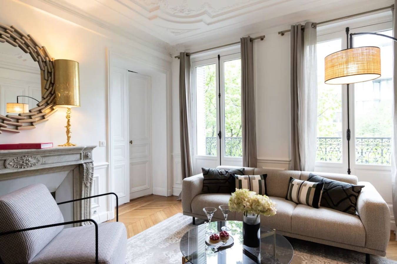 Château Monceau Paris Arc de Triomphe – Champs-Élysées 2: Elegant 4-Bedroom Townhouse near Arc de Triomphe, Paris