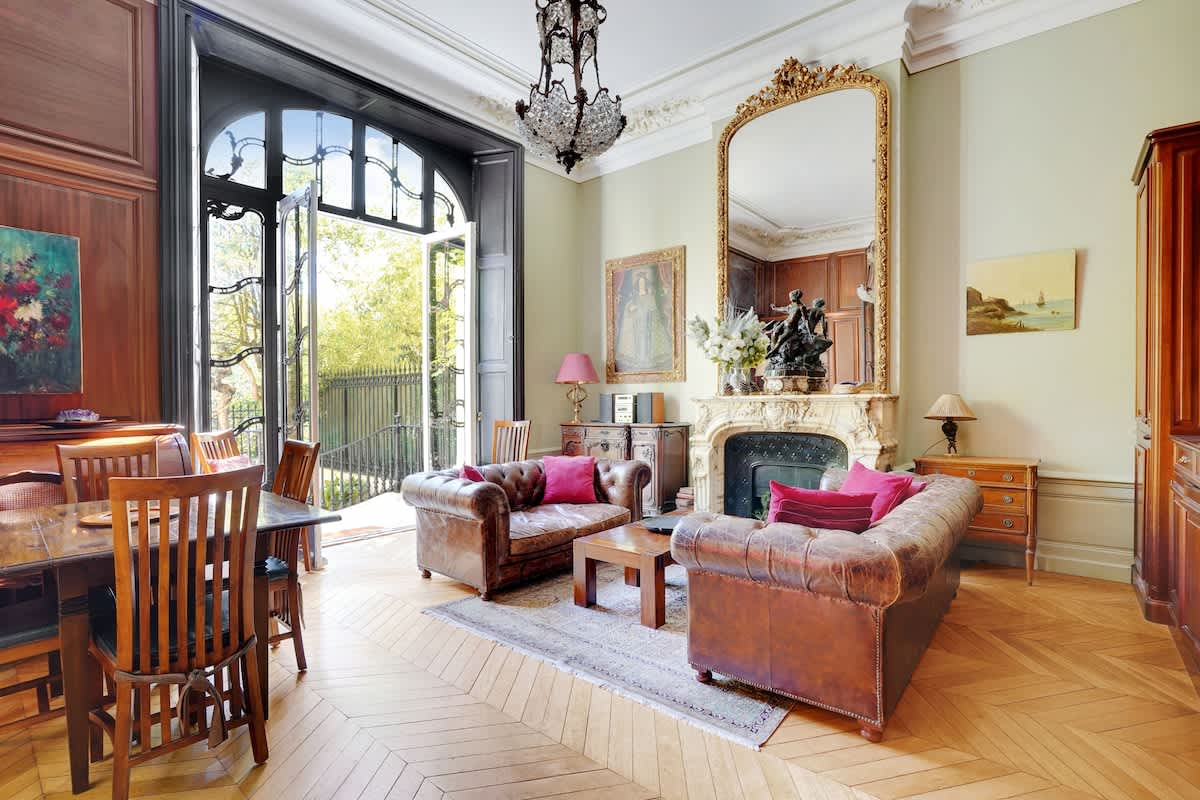 Château Monceau Paris Monceau – Ternes 2: Elegant 2-Bedroom Apartment with Private Garden, Monceau – Ternes